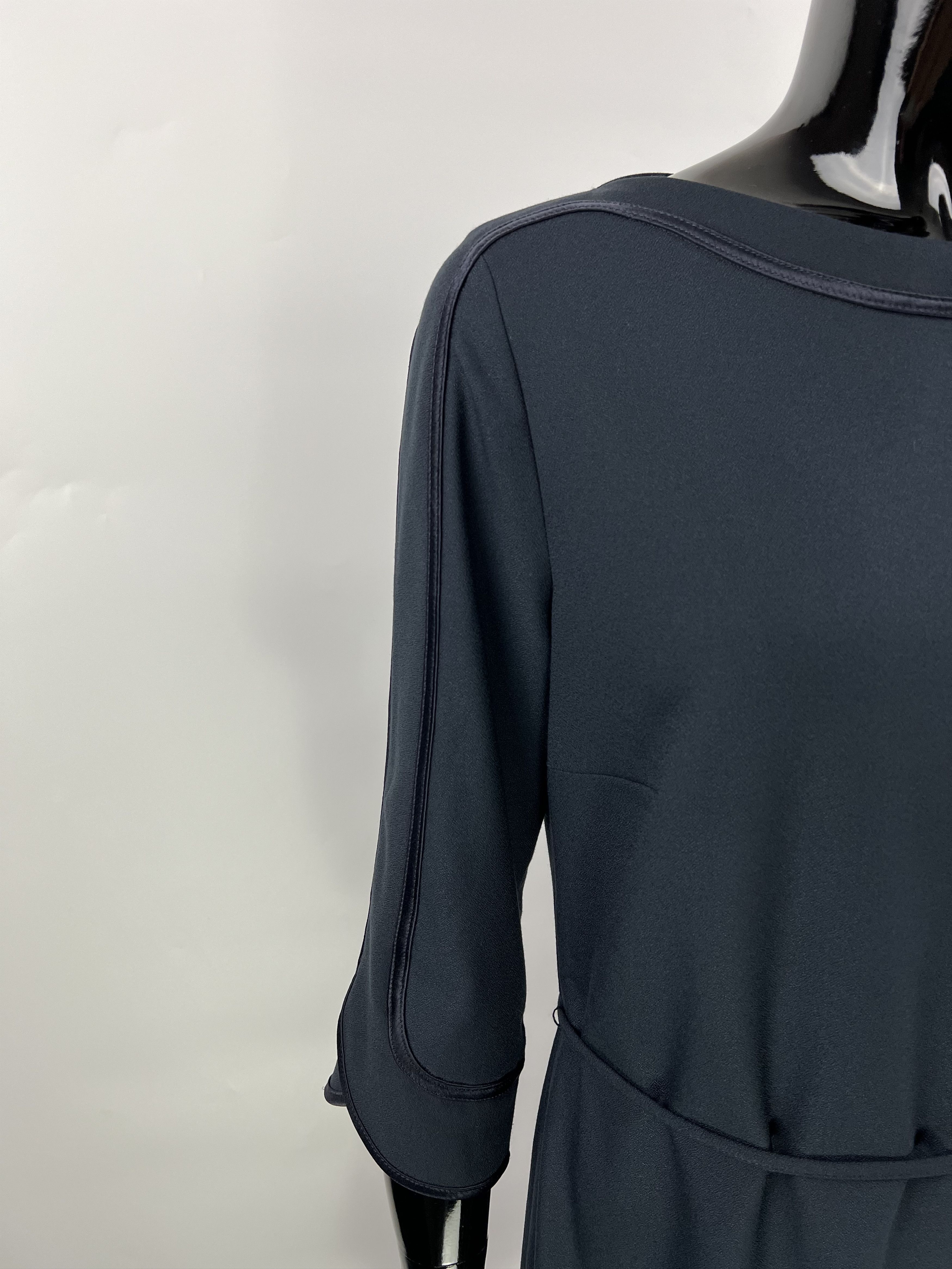 Hugo Boss Hugo Boss Midi Dress Size 6 Size M / US 6-8 / IT 42-44 - 3 Thumbnail