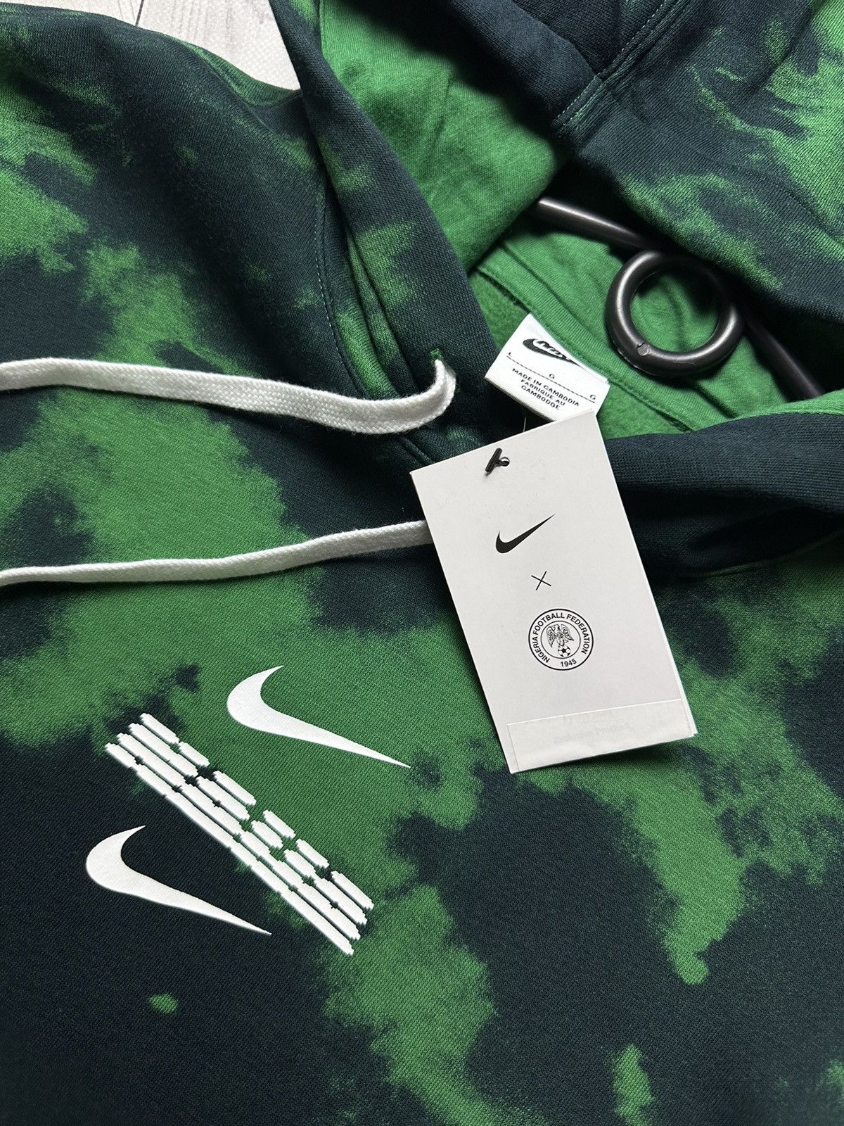 Nike Nigeria Nike soccer hoodie rare green logo size L Size US L / EU 52-54 / 3 - 4 Thumbnail