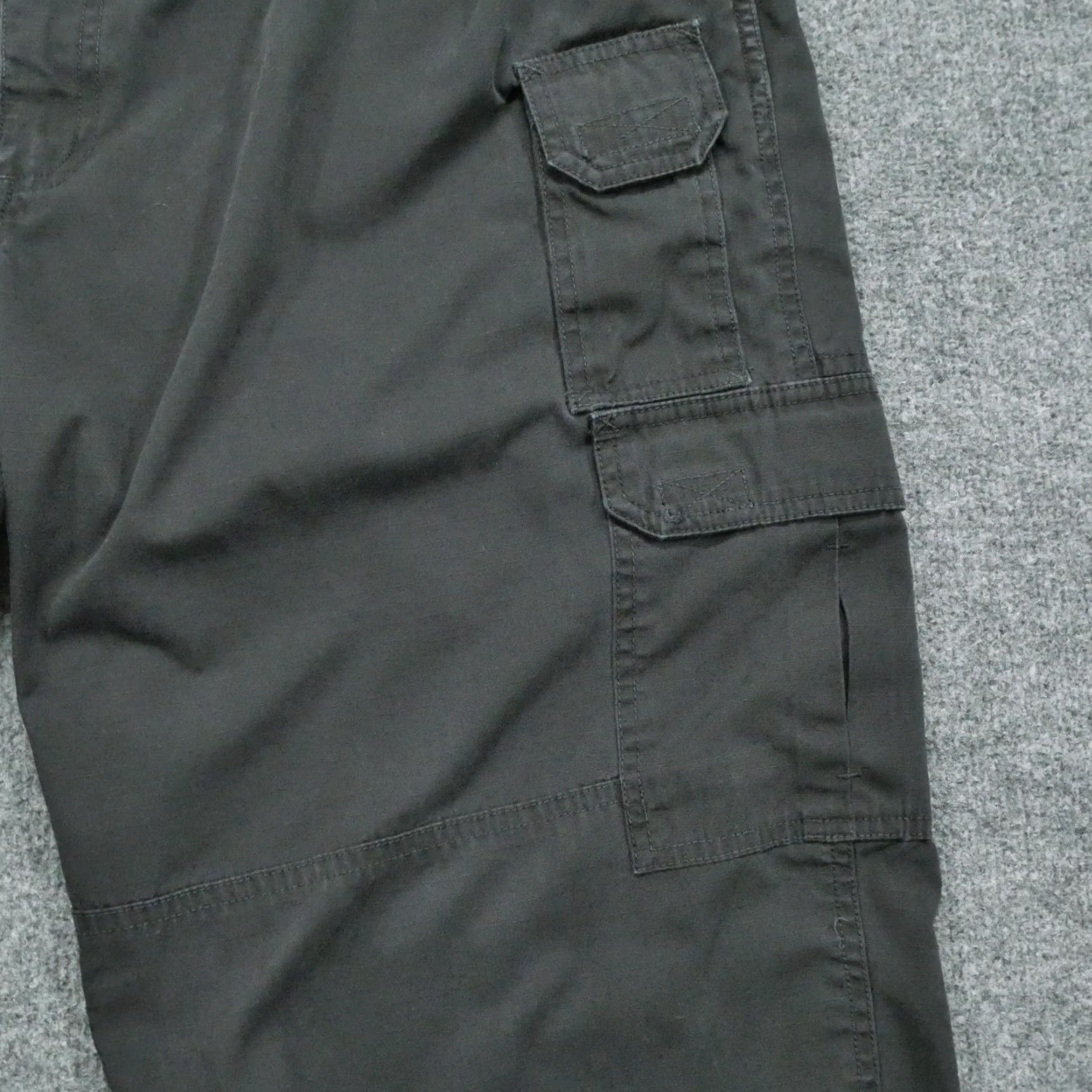 Vintage 5.11 Tactical Pants Mens 42x30 Black Workwear Ripstop Utility Double Knee Chino Pocket Army Outdoor 511 Regular Mens and Womens? Size US 42 / EU 58 - 4 Thumbnail