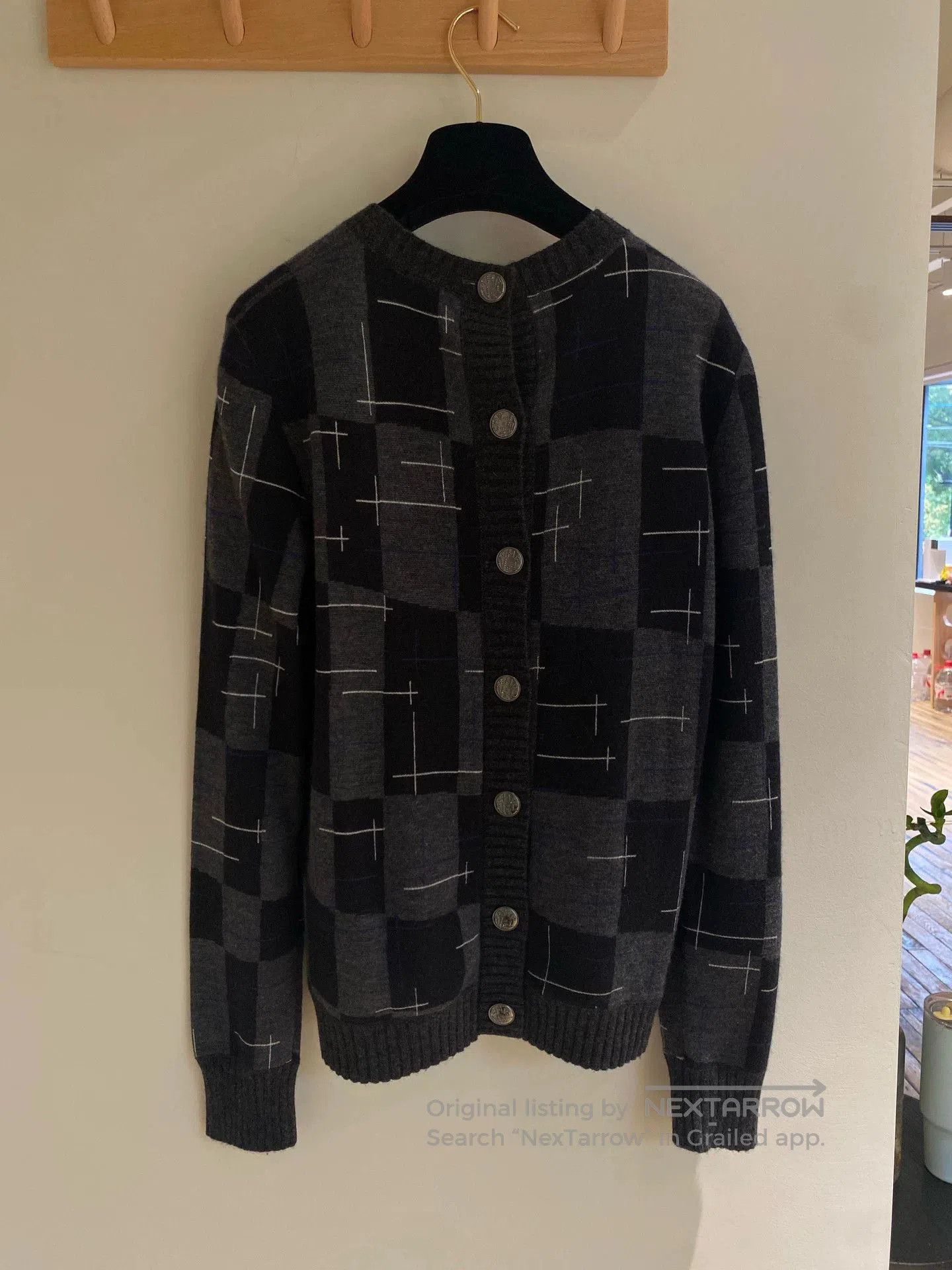 Chanel Chanel 2021 Gray Letter Sweater. Size US XS / EU 42 / 0 - 2 Thumbnail
