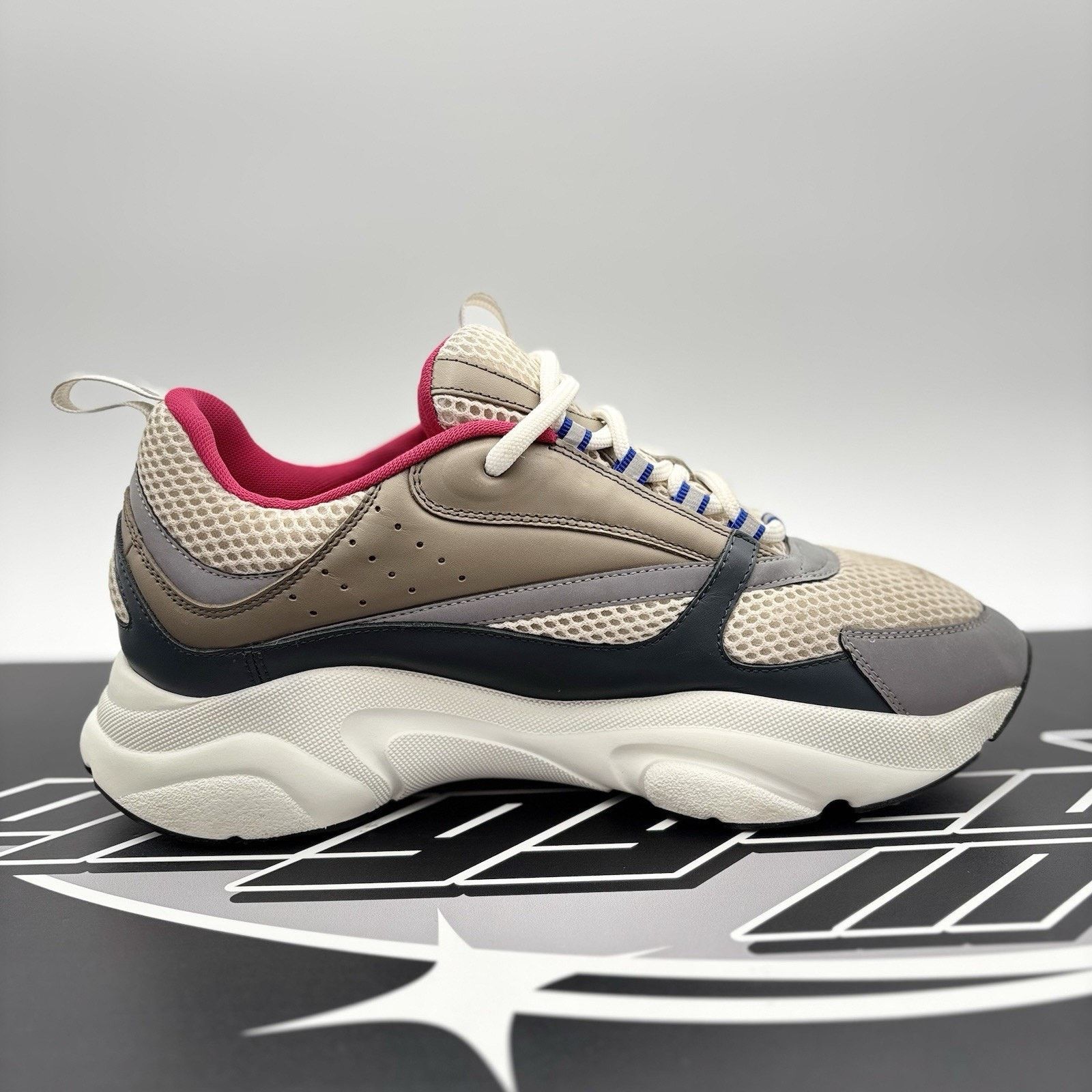 Dior Size 43 (10 US) - Dior B22 ' Beige, Pink ' | GREAT CONDITION Size US 10 / EU 43 - 13 Thumbnail
