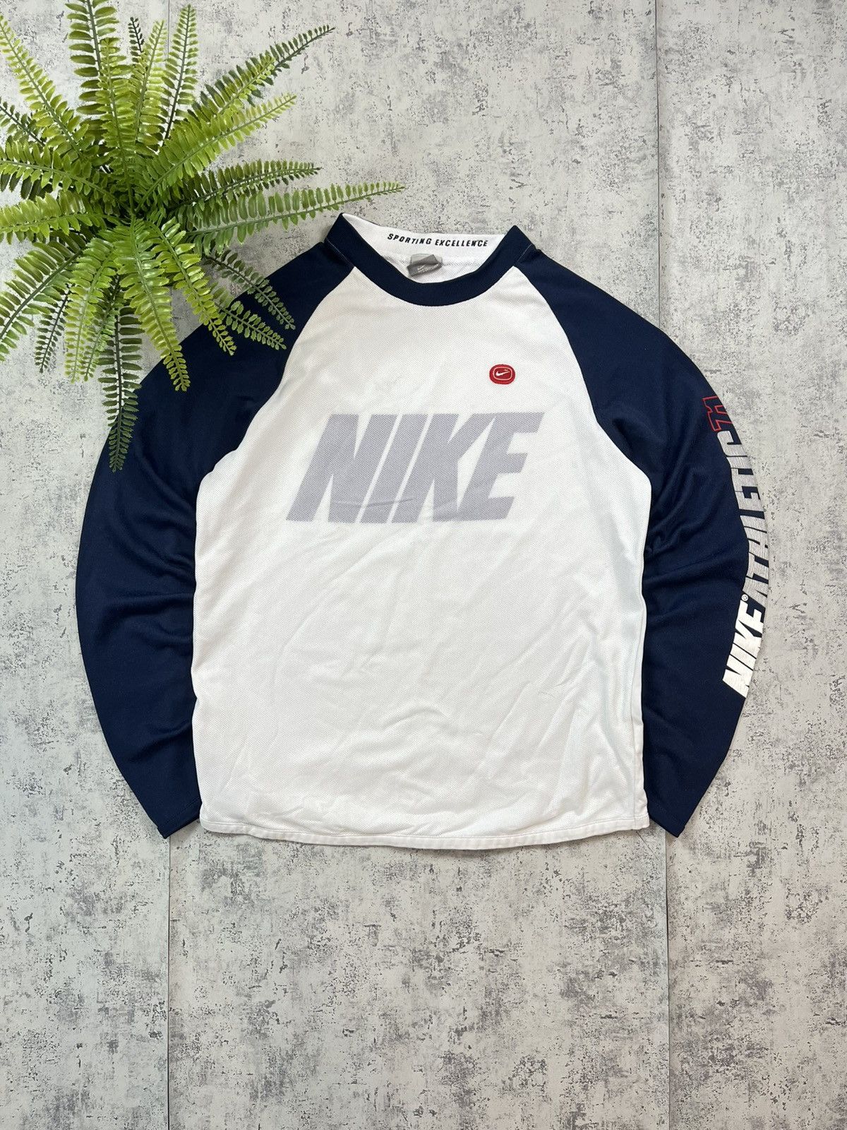 Nike 90’s NIKE RETRO SWOOSH LOGO SPELLOUT Y2K RARE LONGSLEEVE Size US L / EU 52-54 / 3 - 1 Thumbnail