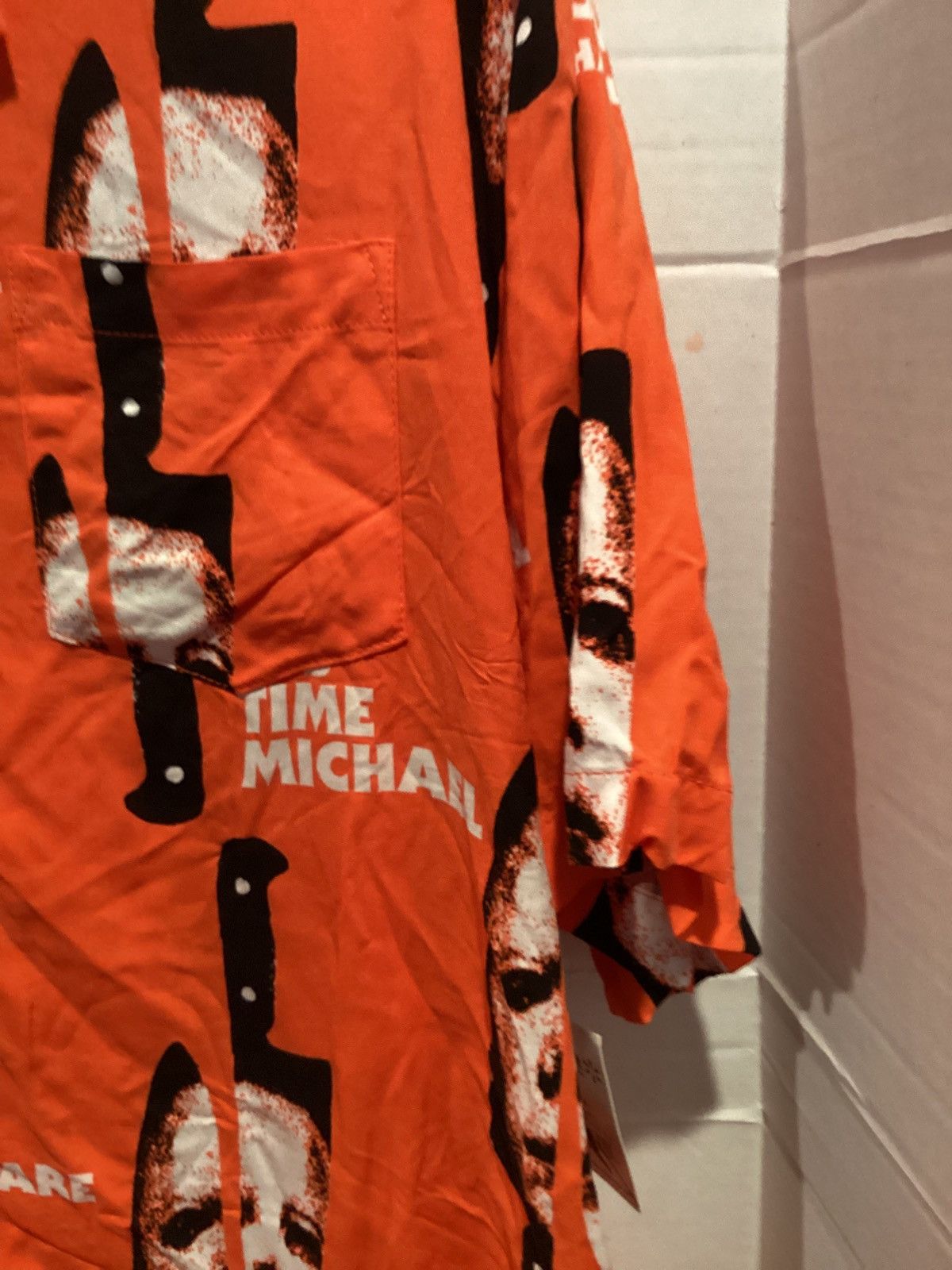 Other Mens Michael Myers Halloween II Button Up Short Sleeve shirt Size US XL / EU 56 / 4 - 2 Thumbnail