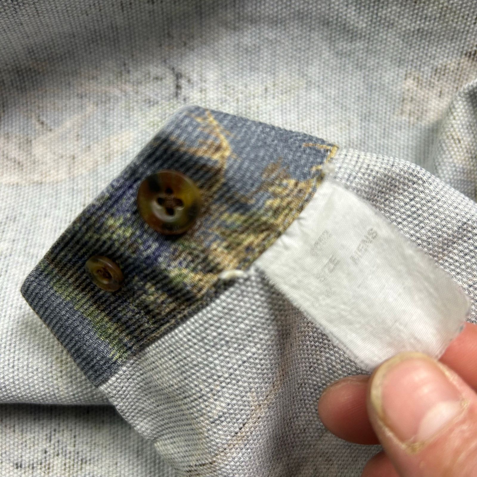 Woolrich Woolen Mills Vintage 1990s Woolrich Wolf in Forest Button-Down Shirt Size US L / EU 52-54 / 3 - 6 Thumbnail