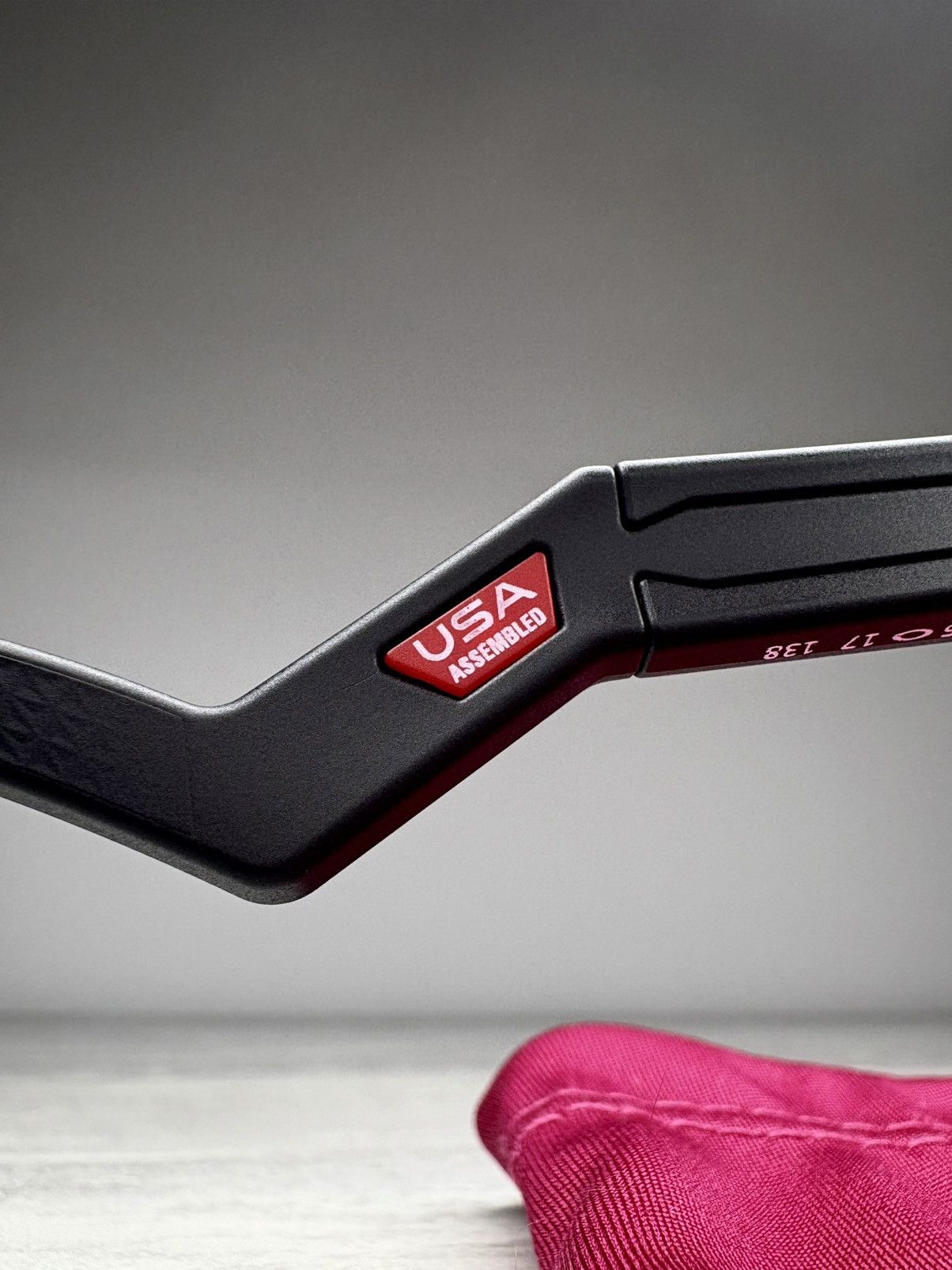 Oakley Oakley Sunglasses Frogskins Hybrid «Matte Black/Neon Pink» Size ONE SIZE - 11 Thumbnail