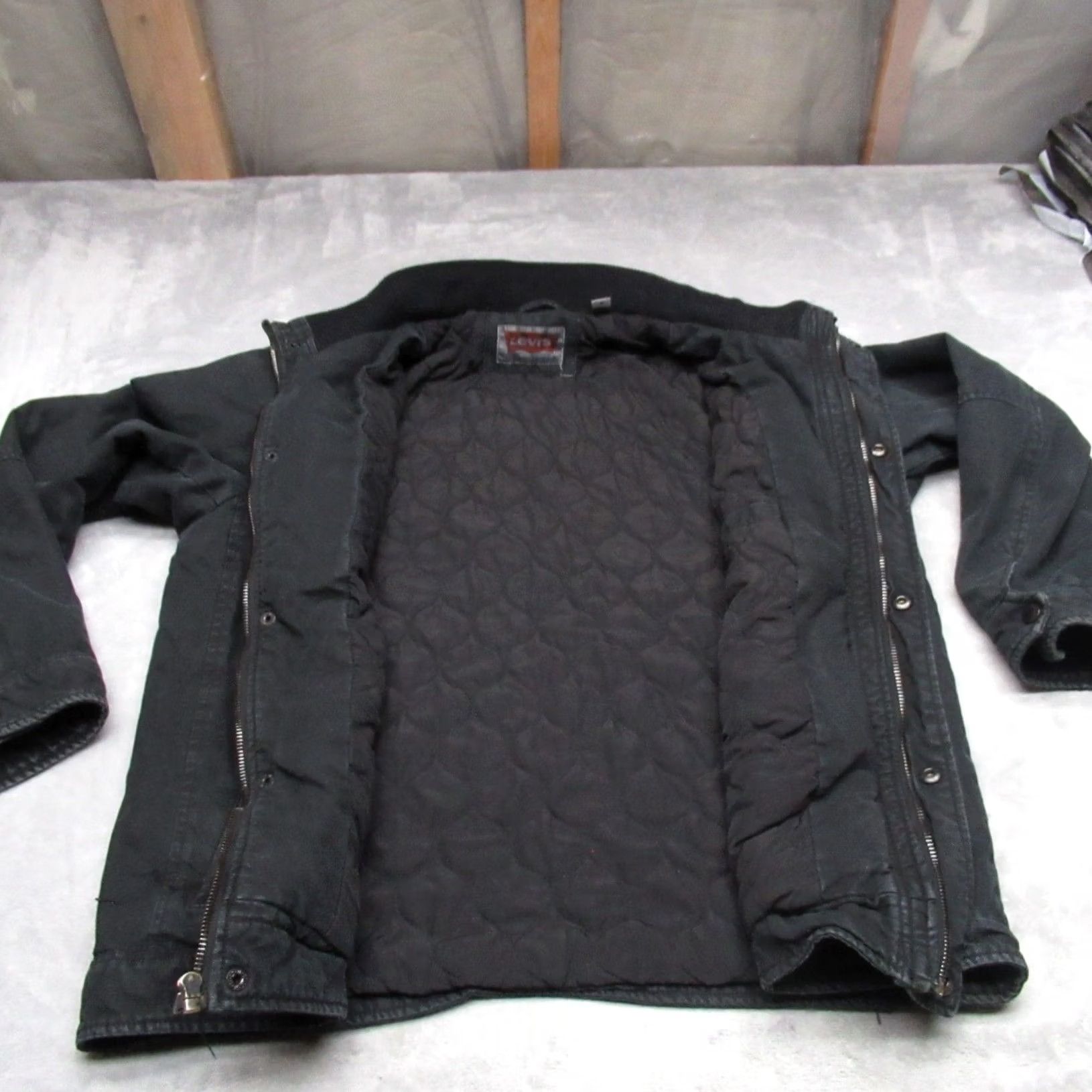 Levi's Levis Jacket Mens Medium Black Quilted Lined Full Zip Rugged Insulated Work Size US M / EU 48-50 / 2 - 4 Thumbnail