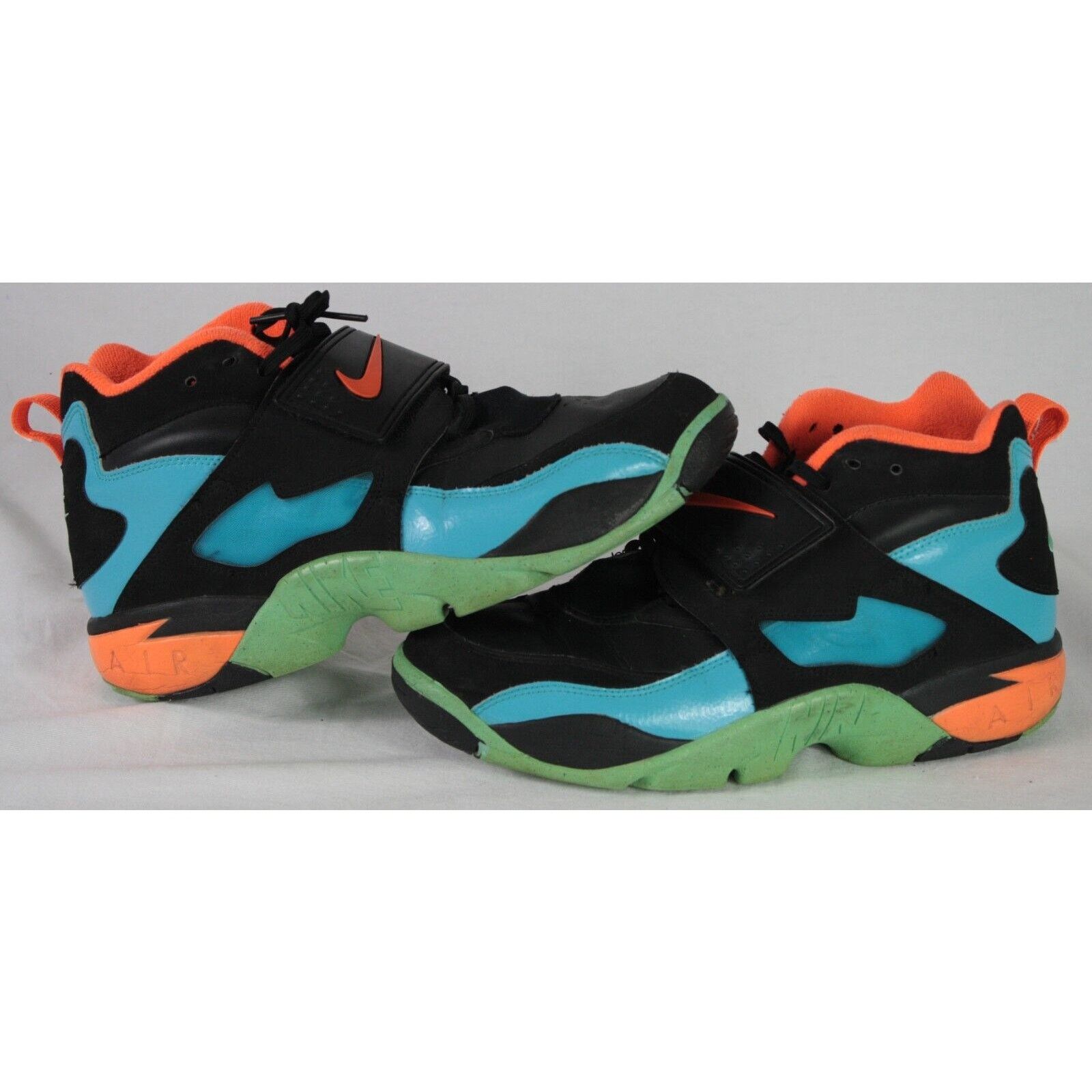 Nike Nike Air Diamond Turf Black Total Orange 2013 Mens 8 Size US 8 / EU 41 - 1 Thumbnail
