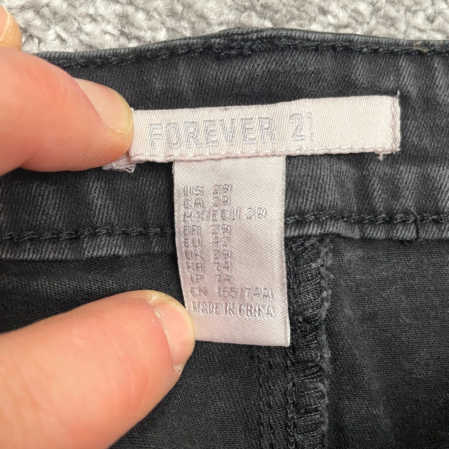 Forever 21 FOREVER 21 Jeans Skinny Black High Rise Denim 28x28 Womens 29 Regular Casual Stretch 5-Pocket Size 28" / US 6 / IT 42 - 6 Thumbnail