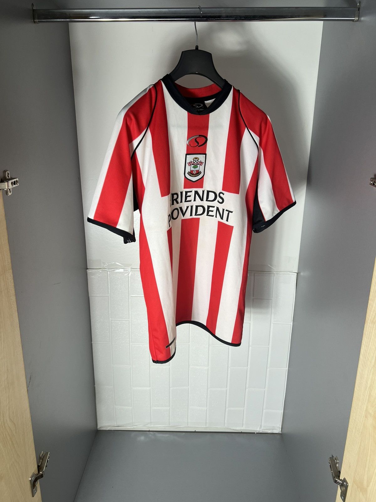 Vintage VERY RARE FC SOUTHAMPTON ENGLAND RETRO SOCCER JERSEY Y2K 90s Size US M / EU 48-50 / 2 - 3 Thumbnail
