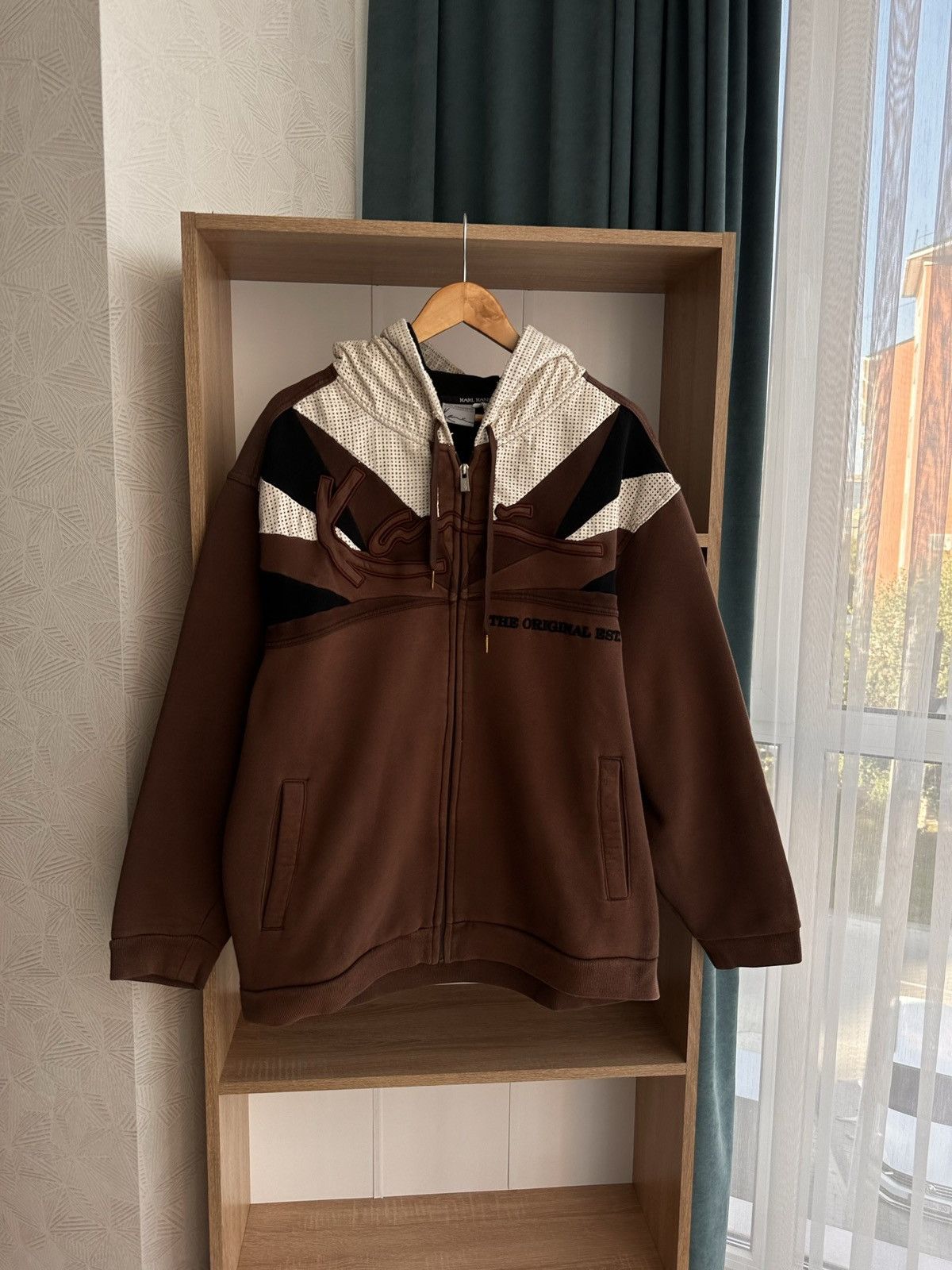 Japanese Brand × Karl Kani × Vintage Vintage Karl Kani Japanese Heavyweight Brown Big Logo Hoodie Size US L / EU 52-54 / 3 - 10 Thumbnail