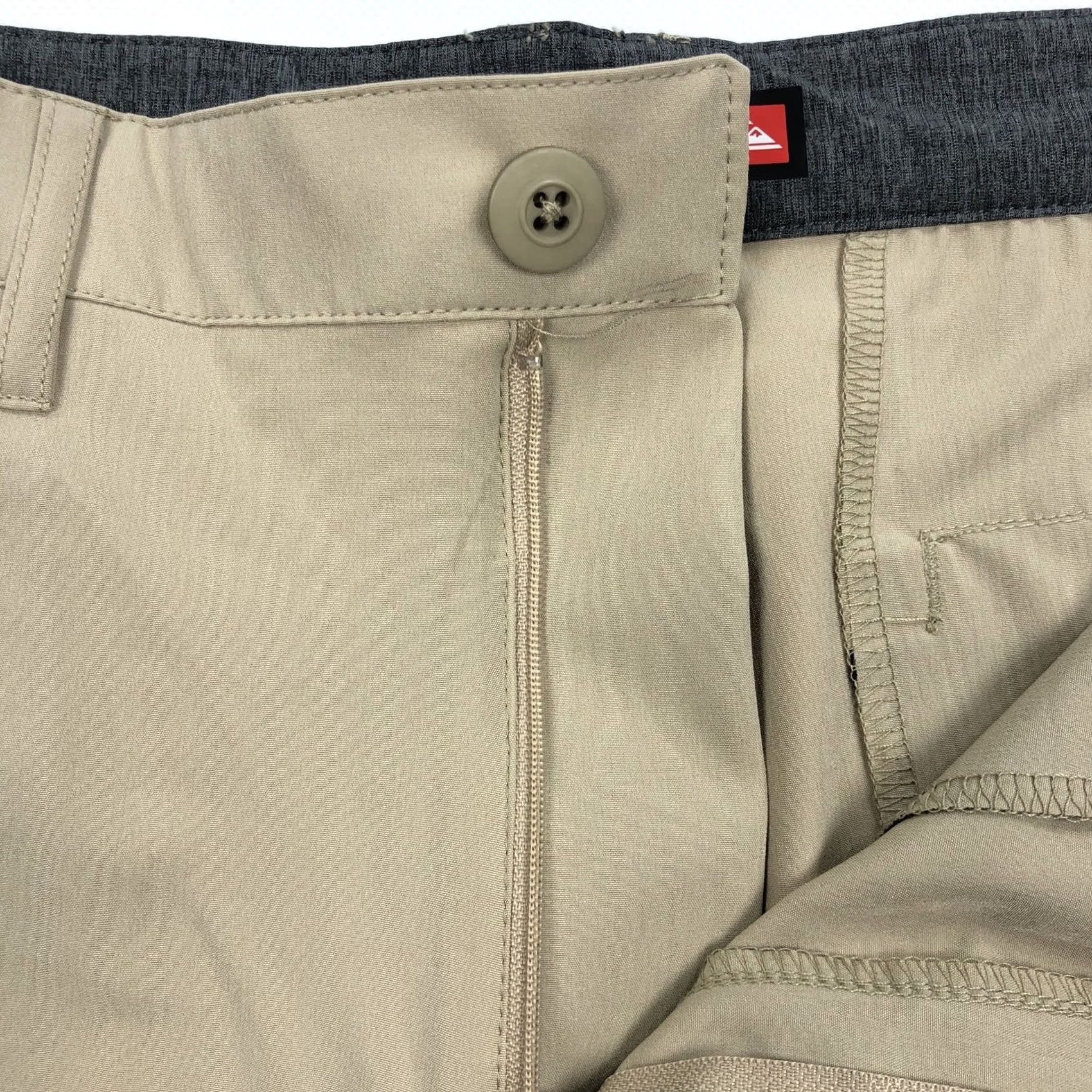 Quiksilver Quiksilver Men's Khaki Flat Front Performance Hybrid Shorts Size 34 Stretch Chino Casual Golf Travel Everyday Winter Size US 34 / EU 50 - 7 Thumbnail