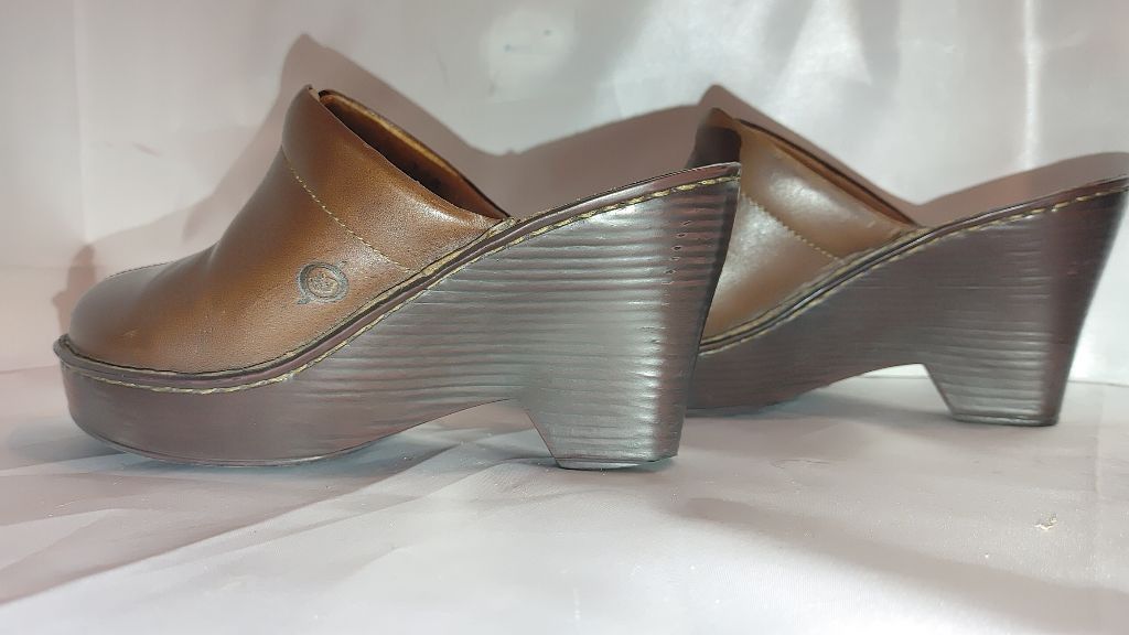 Born Born Natalie Women's Clogs Size 7 Size US 7 / IT 37 - 3 Thumbnail