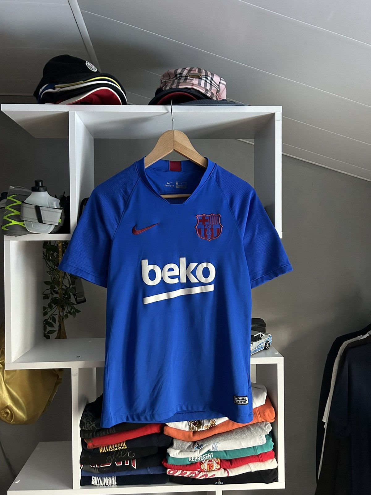 Nike Barcelone Nike Training Shirt 2019-20 Size US S / EU 44-46 / 1 - 1 Thumbnail