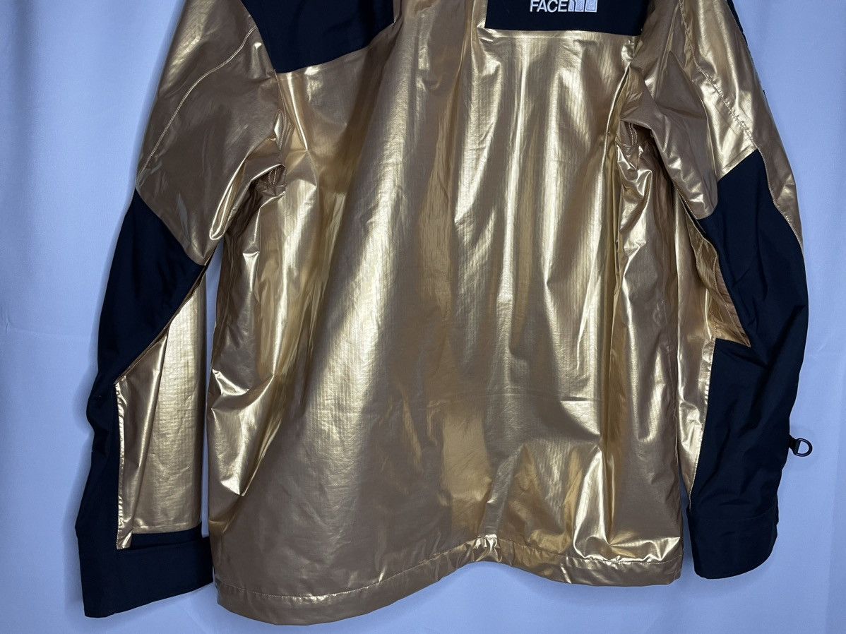 Supreme × The North Face Supreme x TNF Metallic Gold Mountain Parka Size US M / EU 48-50 / 2 - 9 Thumbnail