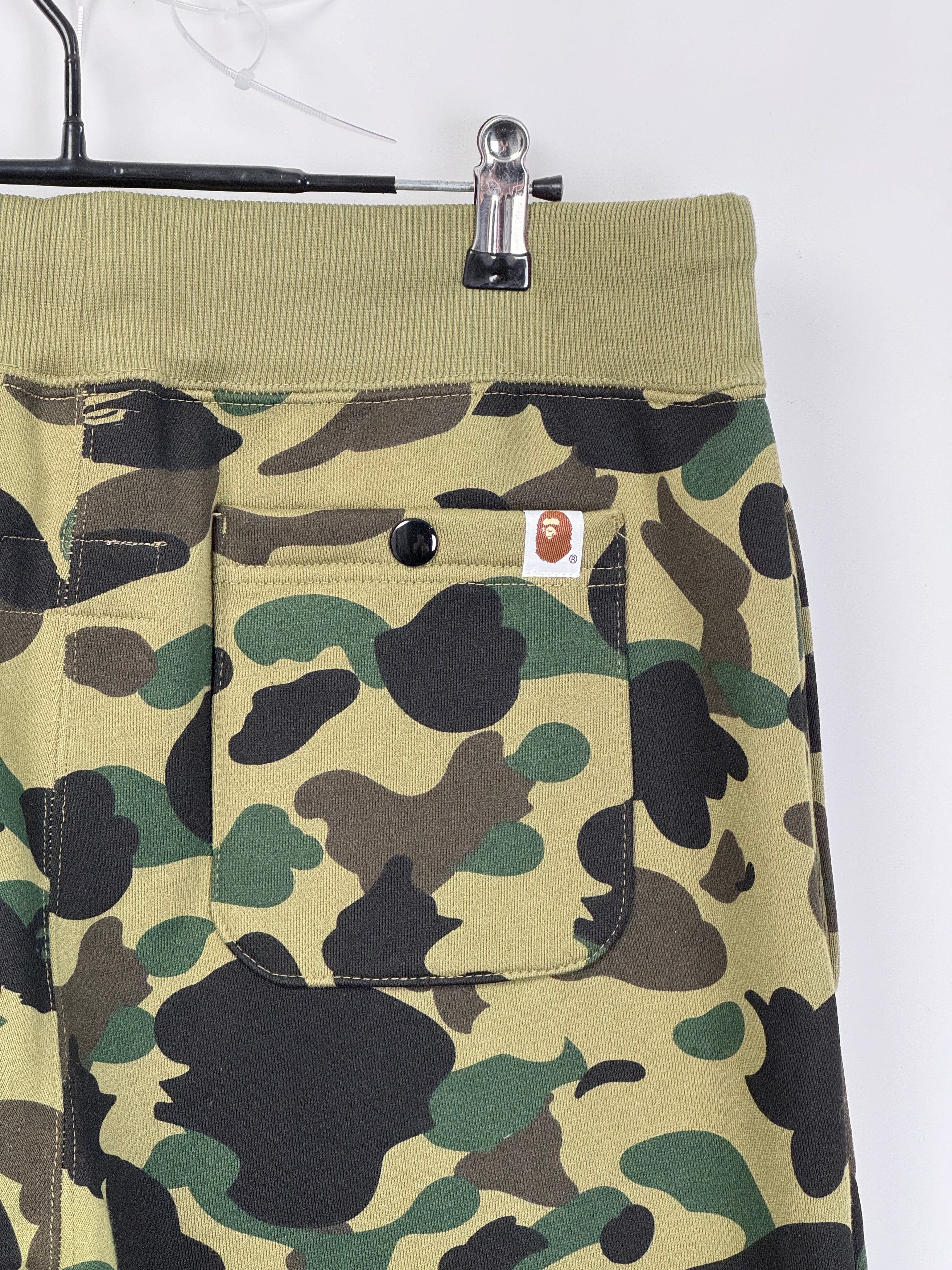 Bape × Champion NEW WITH TAG* BAPE x Champion 1st Camo Sweatpants Size XL Size US 36 / EU 52 - 9 Thumbnail