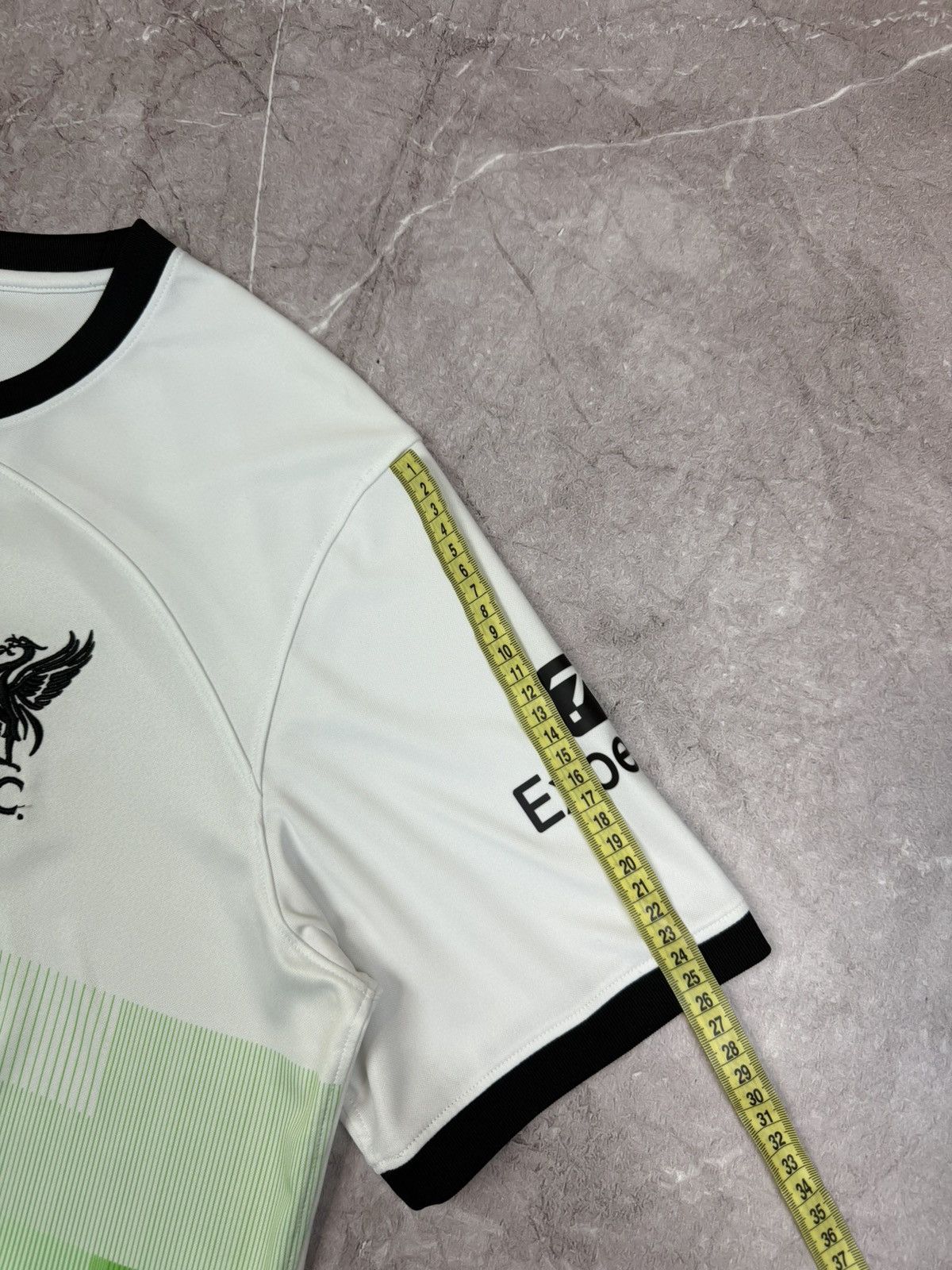 Nike Nike Liverpool Home Shirt Football jersey Size US L / EU 52-54 / 3 - 15 Thumbnail