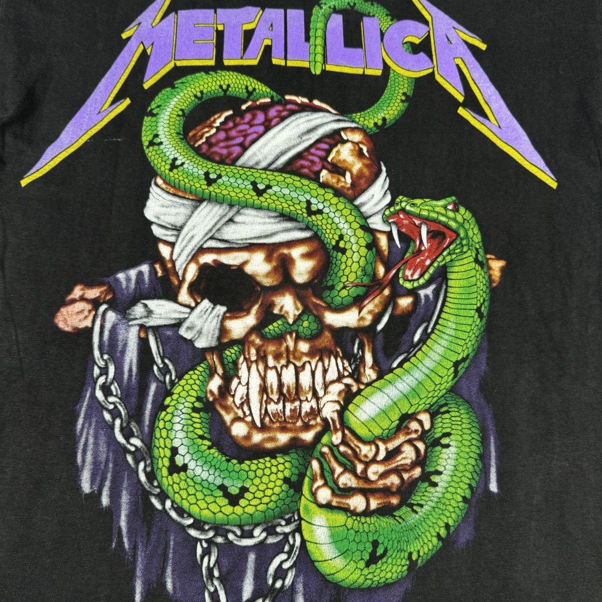 Band Tees Vintage Mid 90s Metallica Snake Outta Skull Euro T Shirt Size US XL / EU 56 / 4 - 7 Thumbnail