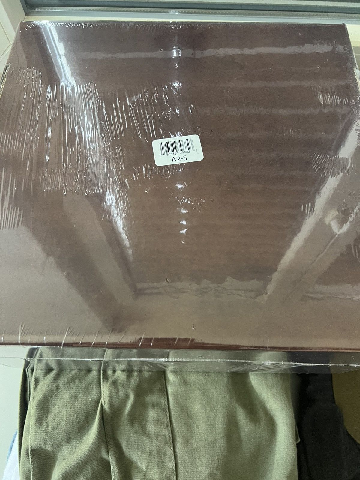 Travis Scott Utopia hoodie box Size US S / EU 44-46 / 1 - 3 Thumbnail