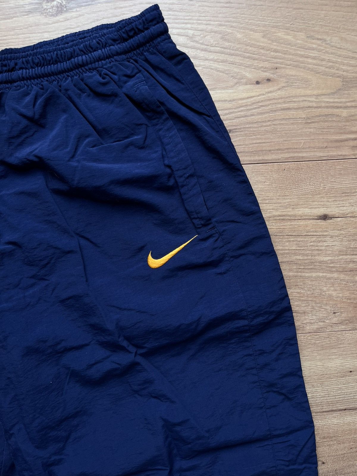 Nike 90’s NIKE RETRO PARACHUTE TRACK PANTS SWOOSH LOGO Y2K RARE Size US 34 / EU 50 - 2 Thumbnail
