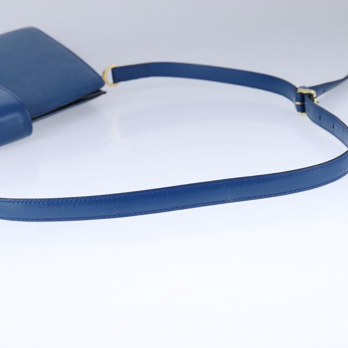 Louis Vuitton LOUIS VUITTON Epi Capuchin Shoulder Bag Blue M52345 Size ONE SIZE - 7 Thumbnail