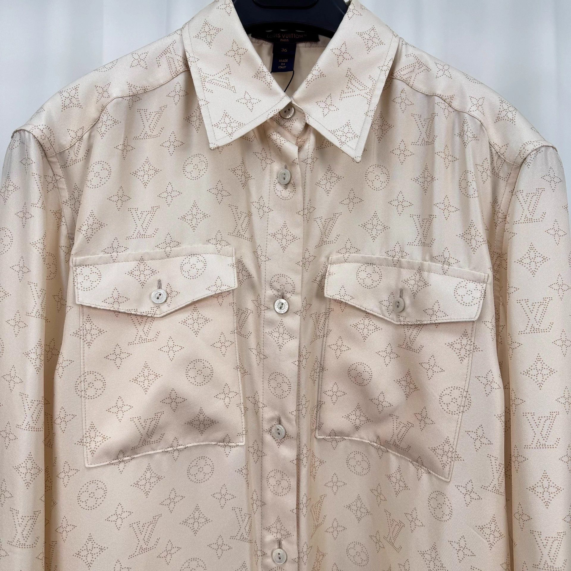Louis Vuitton LV 24FW Monogram All Over Silk Shirt 36 98 New Size XS / US 0-2 / IT 36-38 - 3 Thumbnail