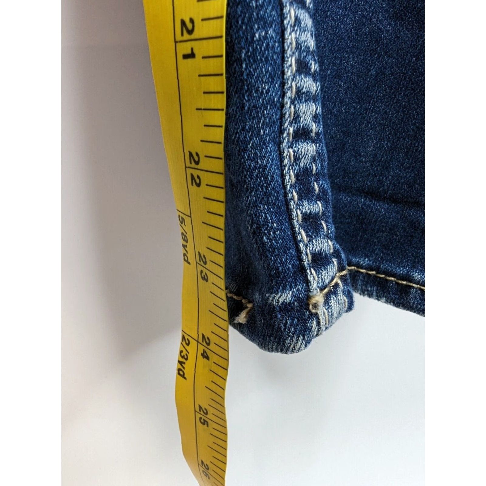 Silver Jeans Co. Silver Jeans Aiko Mid Capri Size 28 22L Women’s Jeans Super Stretch Cotton Blend Size 28" / US 6 / IT 42 - 7 Thumbnail