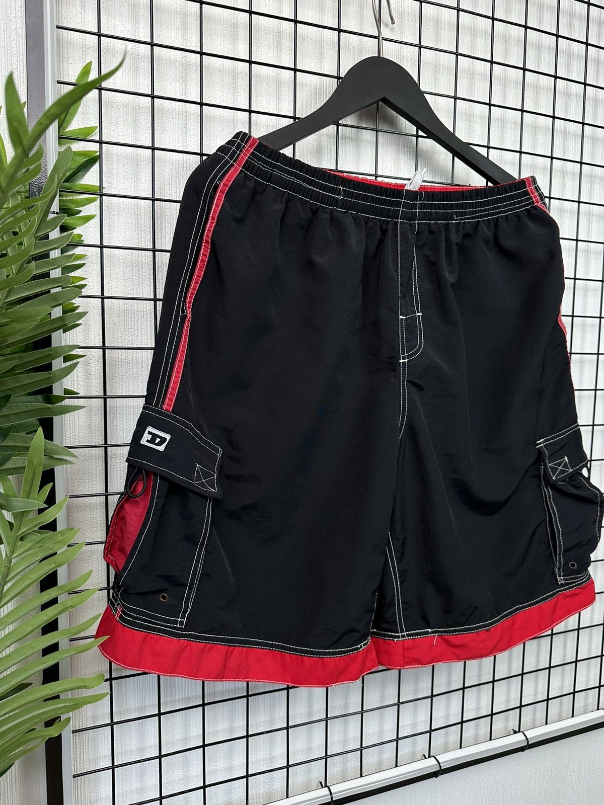 Diesel × Vintage Vintage Diesel Y2K cargo shorts Men L XL Black Size US 36 / EU 52 - 3 Thumbnail