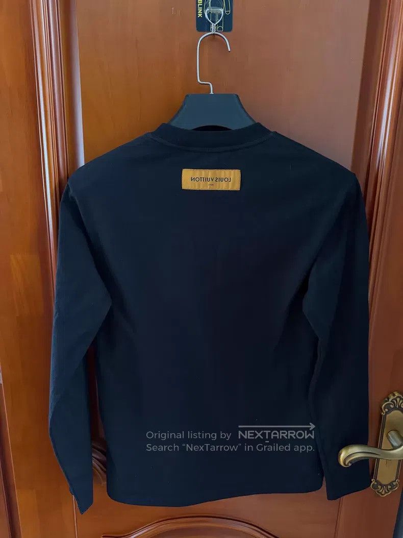 Louis Vuitton Louis Vuitton 1926 new embossed logo black long sleeves Size US XS / EU 42 / 0 - 2 Thumbnail