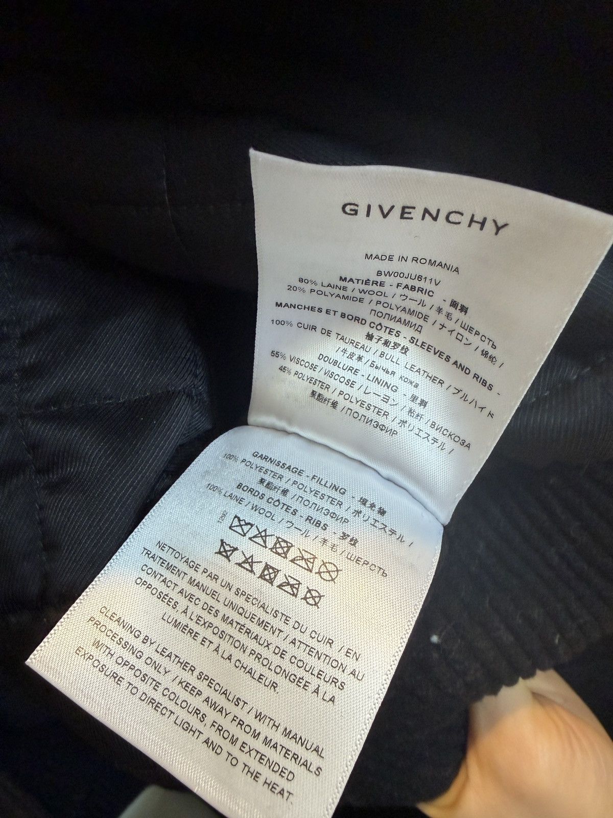 Givenchy Givenchy Cropped Varsity Jacket Black/White – Worn Once Size XS / US 0-2 / IT 36-38 - 5 Thumbnail