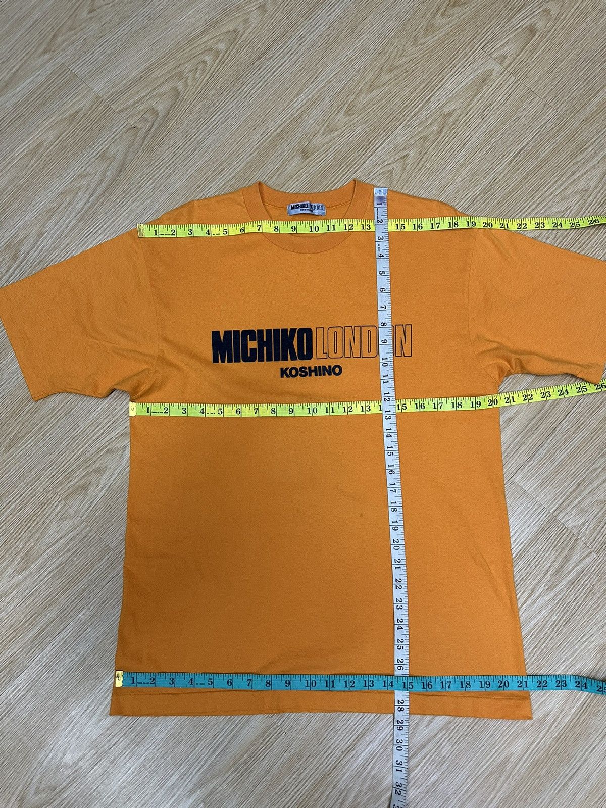 Michiko Koshino × Michiko Koshino London × Vintage Vintage Michiko Koshino London Single Stitch Tshirt A485 Size US M / EU 48-50 / 2 - 6 Thumbnail