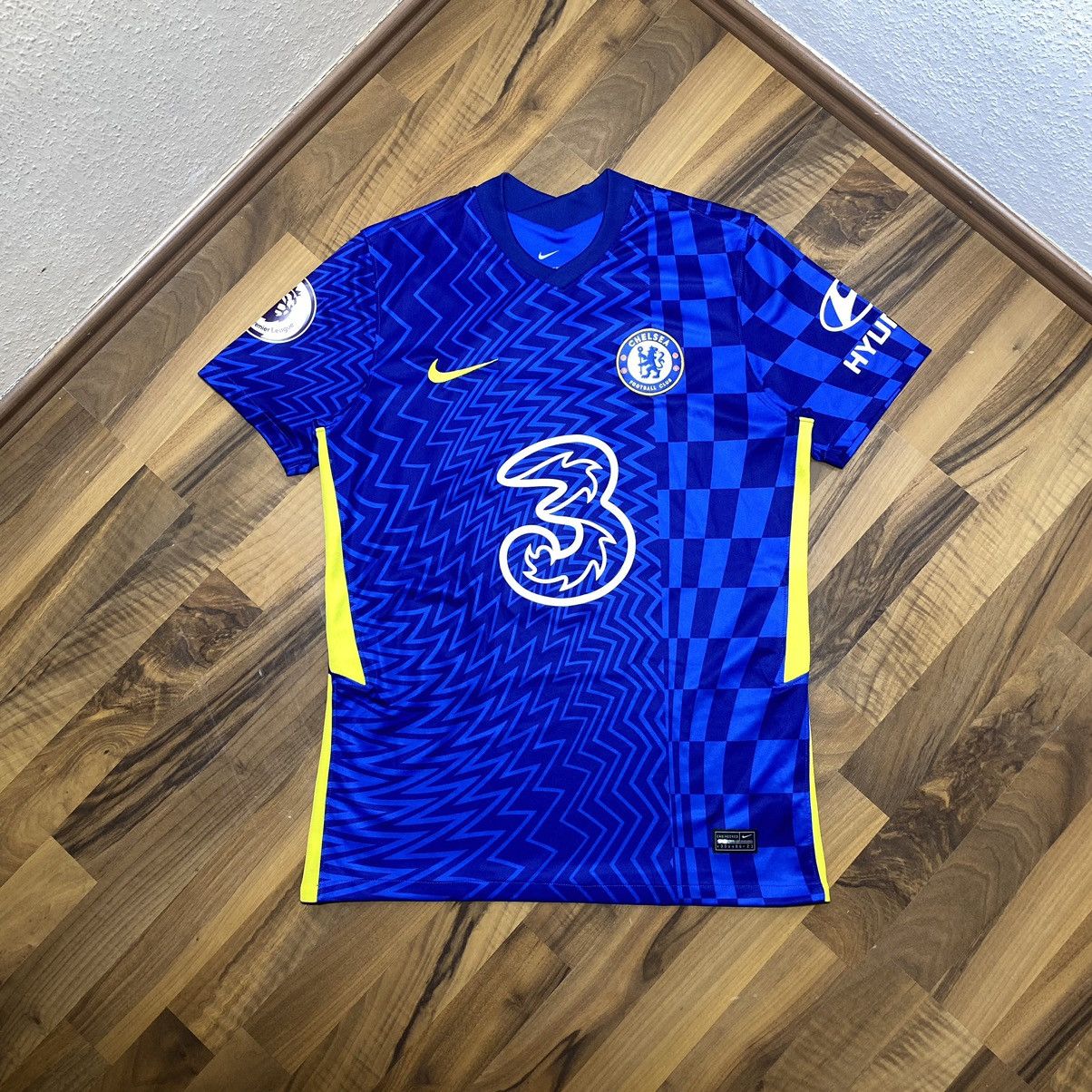 Chelsea Soccer Nike Chelsea FC Soccer jersey 2021/22 -Mount 19 Size US M / EU 48-50 / 2 - 2 Thumbnail