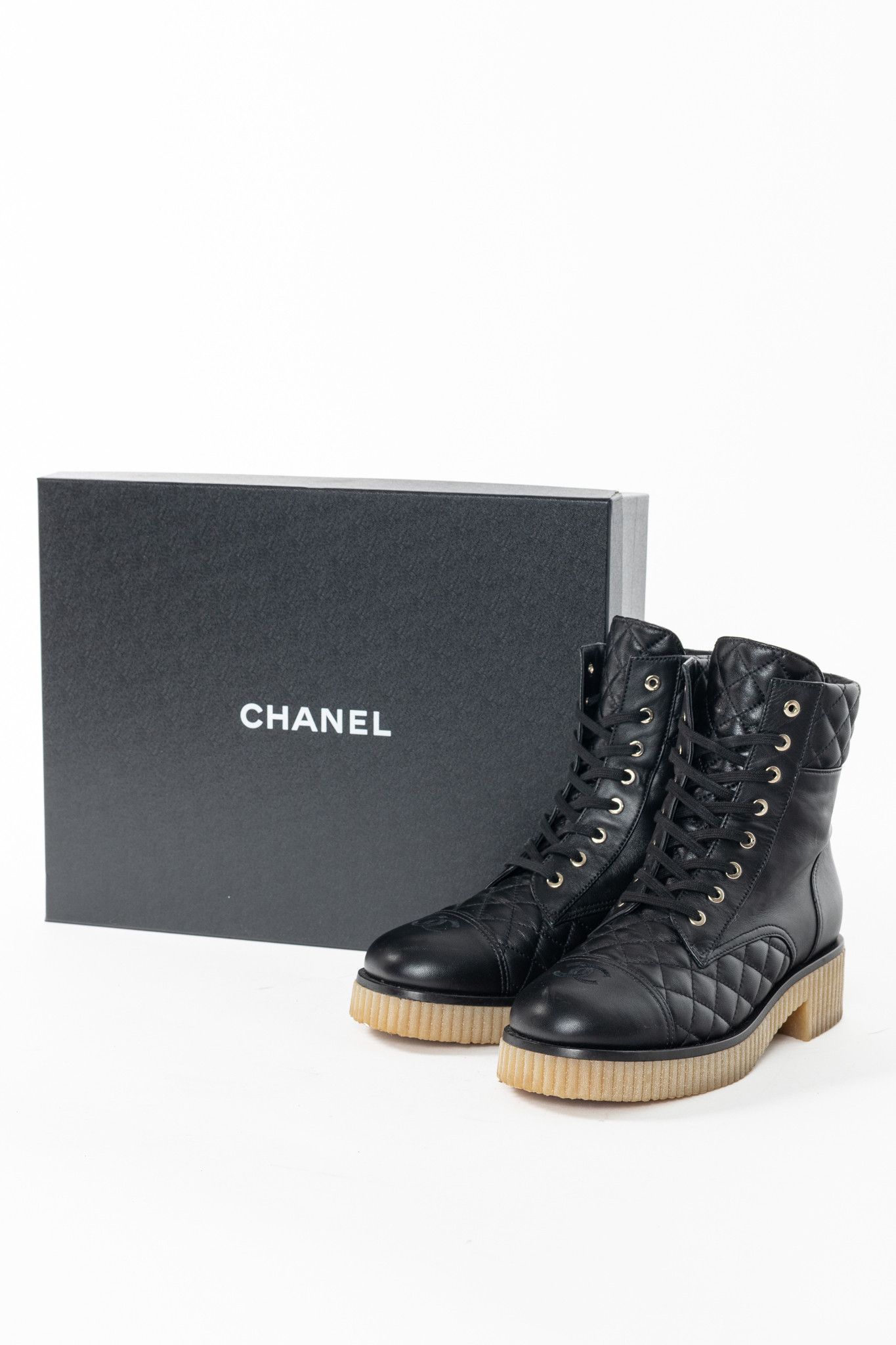 Chanel Chanel Black Quilted Leather Interlocking-CC Combat Boots Size US 10.5 / IT 40.5 - 11 Thumbnail
