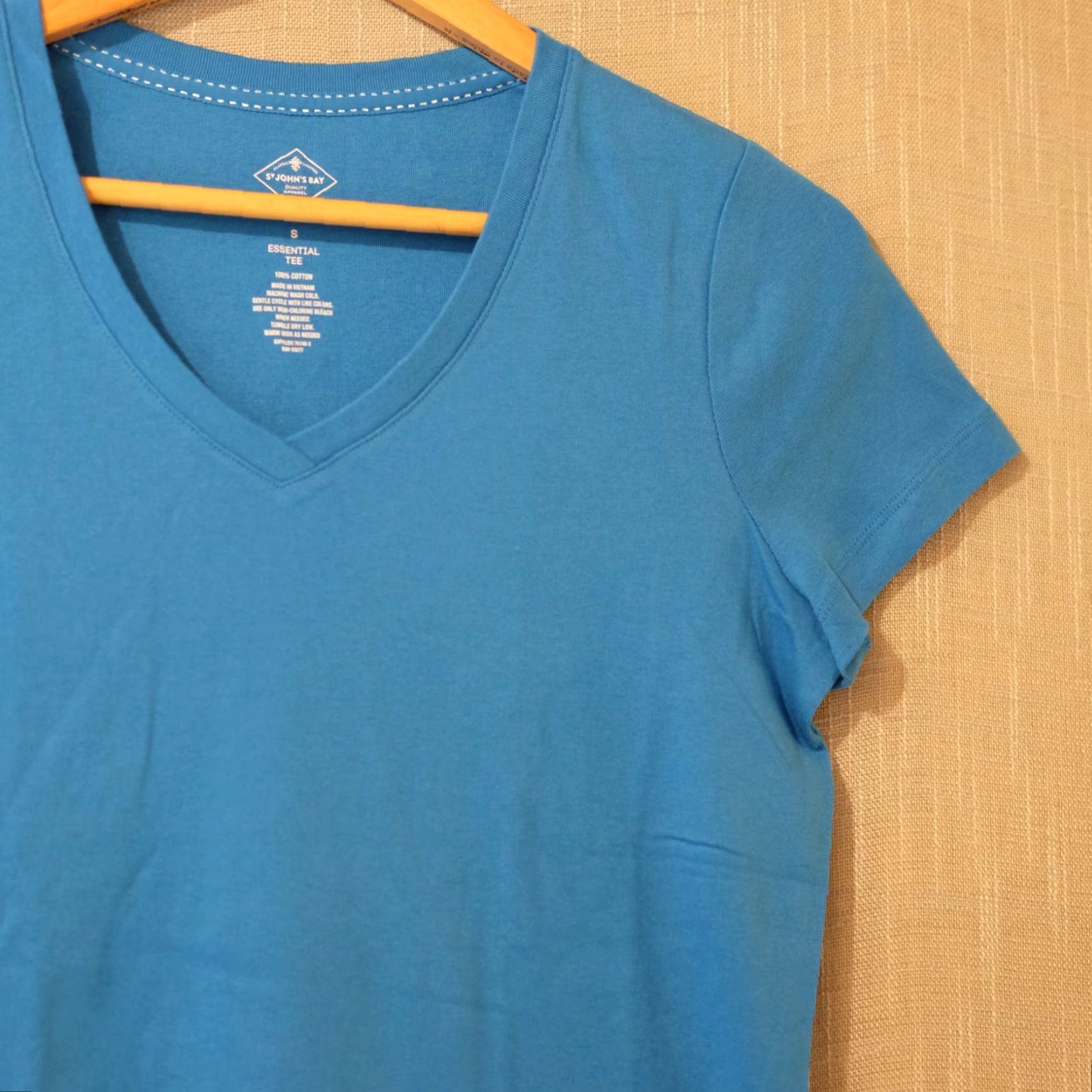 Vintage St. John's Bay Essential Tee Shirt Womens S 100% Cotton Blue Stretch V-Neck Short Sleeve Casual Travel basic Size S / US 4 / IT 40 - 3 Thumbnail