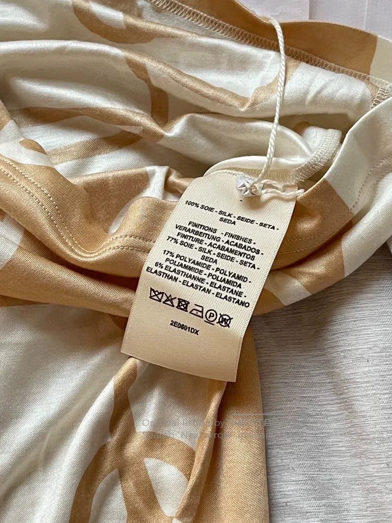 Hermes Hermes Lightweight Silk High-Neck Short Sleeve Undergarmen Size XXS / US 00 / IT 34 - 2 Thumbnail