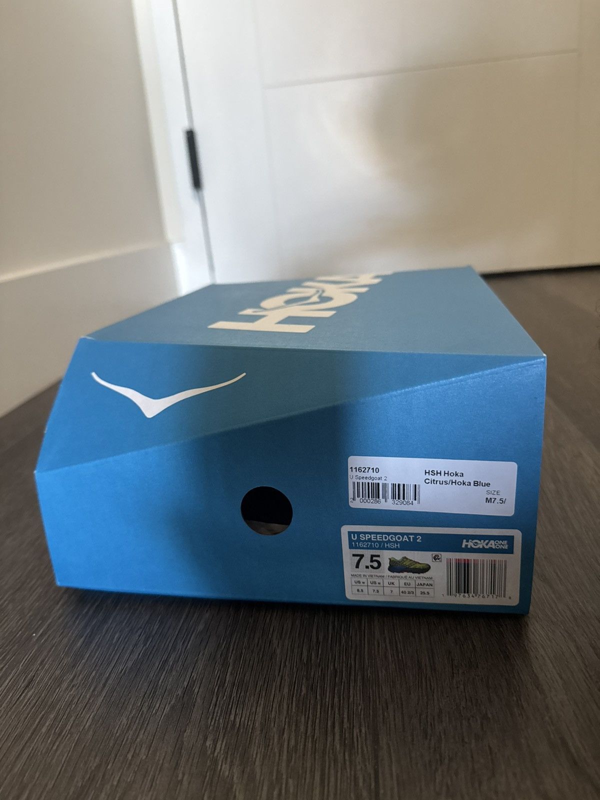 Hoka Hoka One One Speedgoat 2 Size US 7.5 / EU 40-41 - 5 Thumbnail