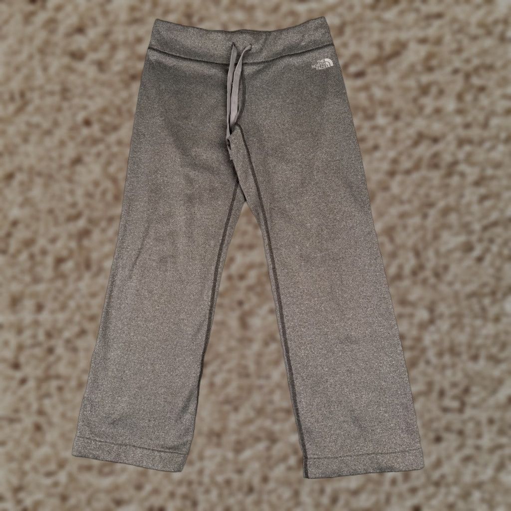 The North Face The North Face Pants Womens Small Gray 28" Straight Leg Polyester Capri Yoga Gym 30 in Waist Regular Inseam 28 in Gray 100% Polyester Size 28" / US 6 / IT 42 - 1 Thumbnail