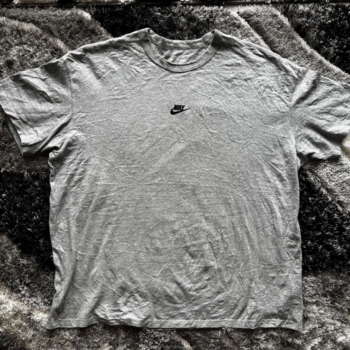 Nike Nike Loose Fit T-Shirt - XXL - Grey Size US XXL / EU 58 / 5 - 1 Thumbnail