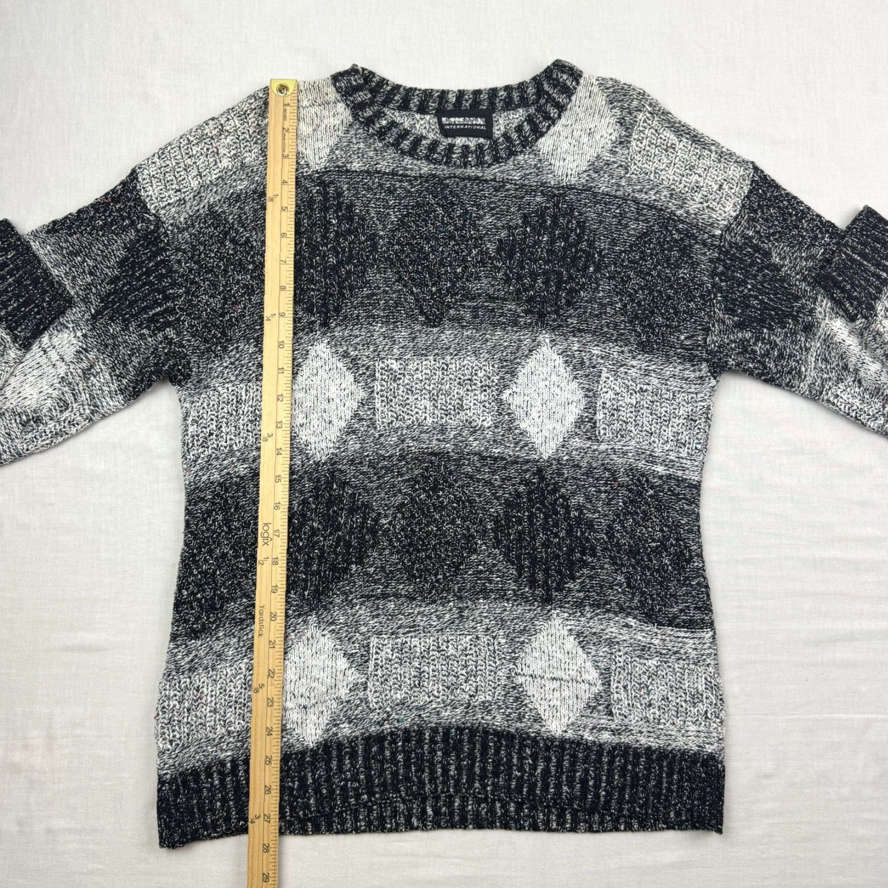 Vintage VINTAGE Expressions Sweater Men Adult Large Black Knit Geometric 80s Crew Neck Pullover Mens Size US L / EU 52-54 / 3 - 6 Thumbnail