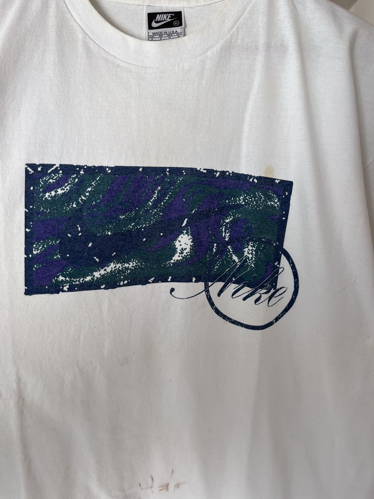 Nike Vintage Nike Y2K Big Logo White Single Stitch White T-shirt Size US XL / EU 56 / 4 - 3 Thumbnail