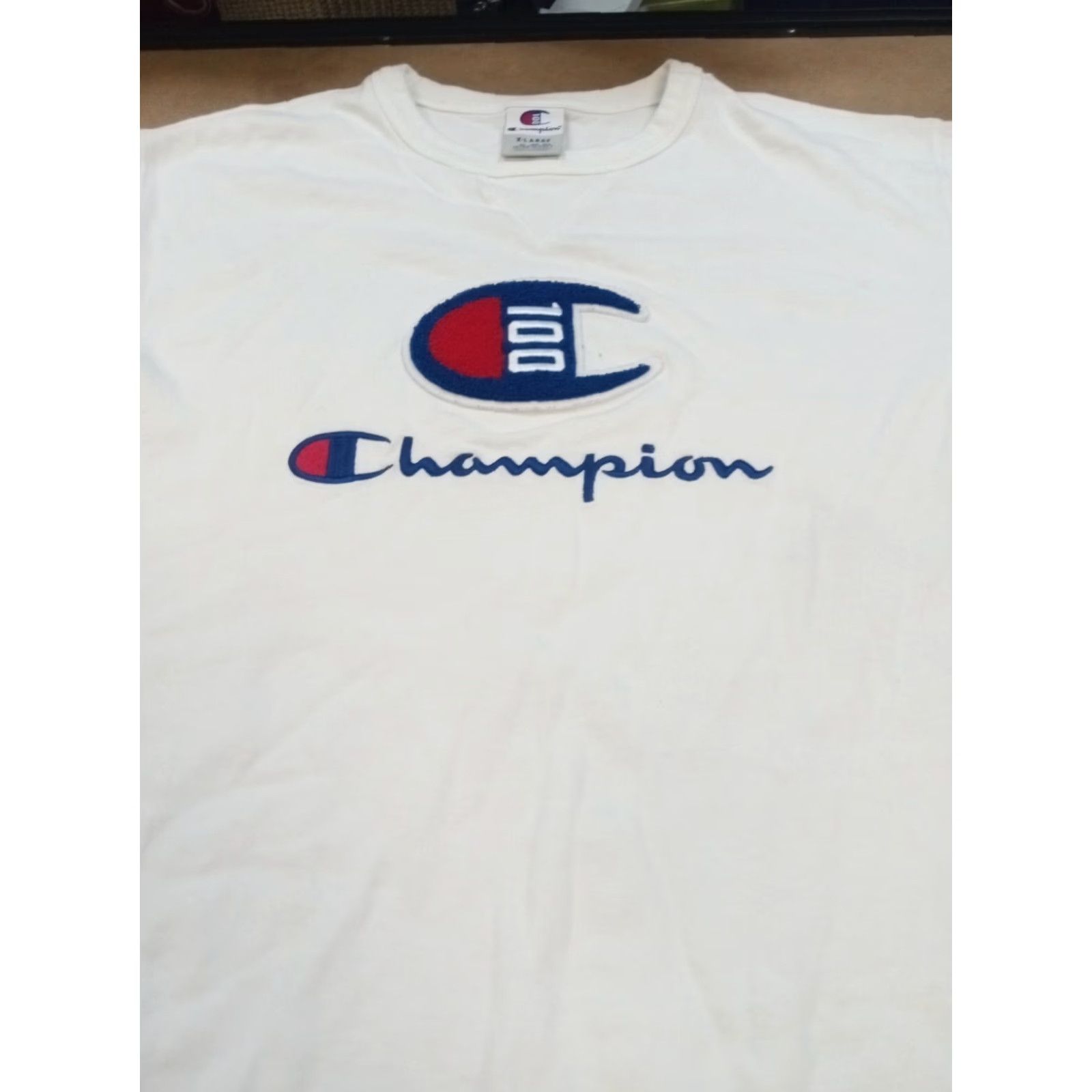 Champion VINTAGE Champion XL Embroidered SS T-Shirt Men White Cotton Crew Neck Short Sleeve 90s Sports Easy Care Breathing All Seasons Size US XL / EU 56 / 4 - 2 Thumbnail
