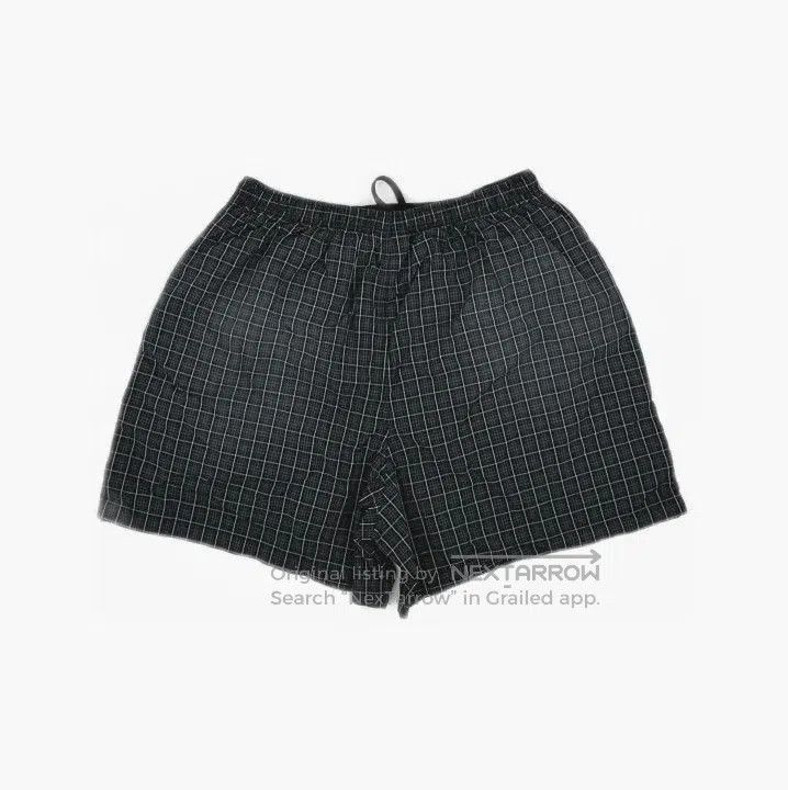 Balenciaga Balenciaga Plaid Mid Rise Beach Shorts for Men. Size US 27 - 3 Thumbnail