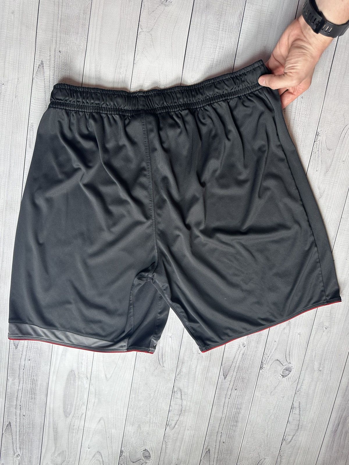 Vintage Vintage Liverpool black shorts size L logo Size US 34 / EU 50 - 7 Thumbnail