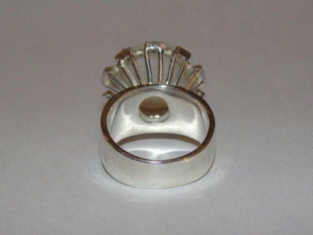 Designer Silver Mabe Pearl and Emerald Cocktail Ring Alberto Juan Size ONE SIZE - 4 Thumbnail