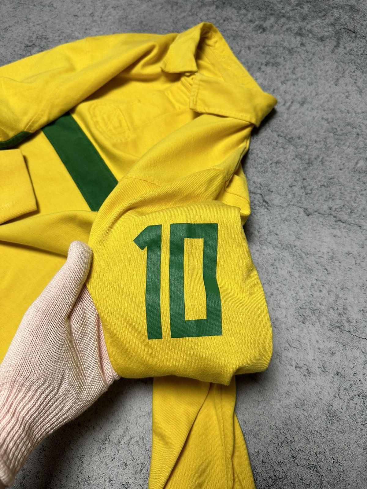 Nike Vintage Nike Brazil #10 Rugby Polo Long Sleeve Shirt Size US L / EU 52-54 / 3 - 10 Thumbnail