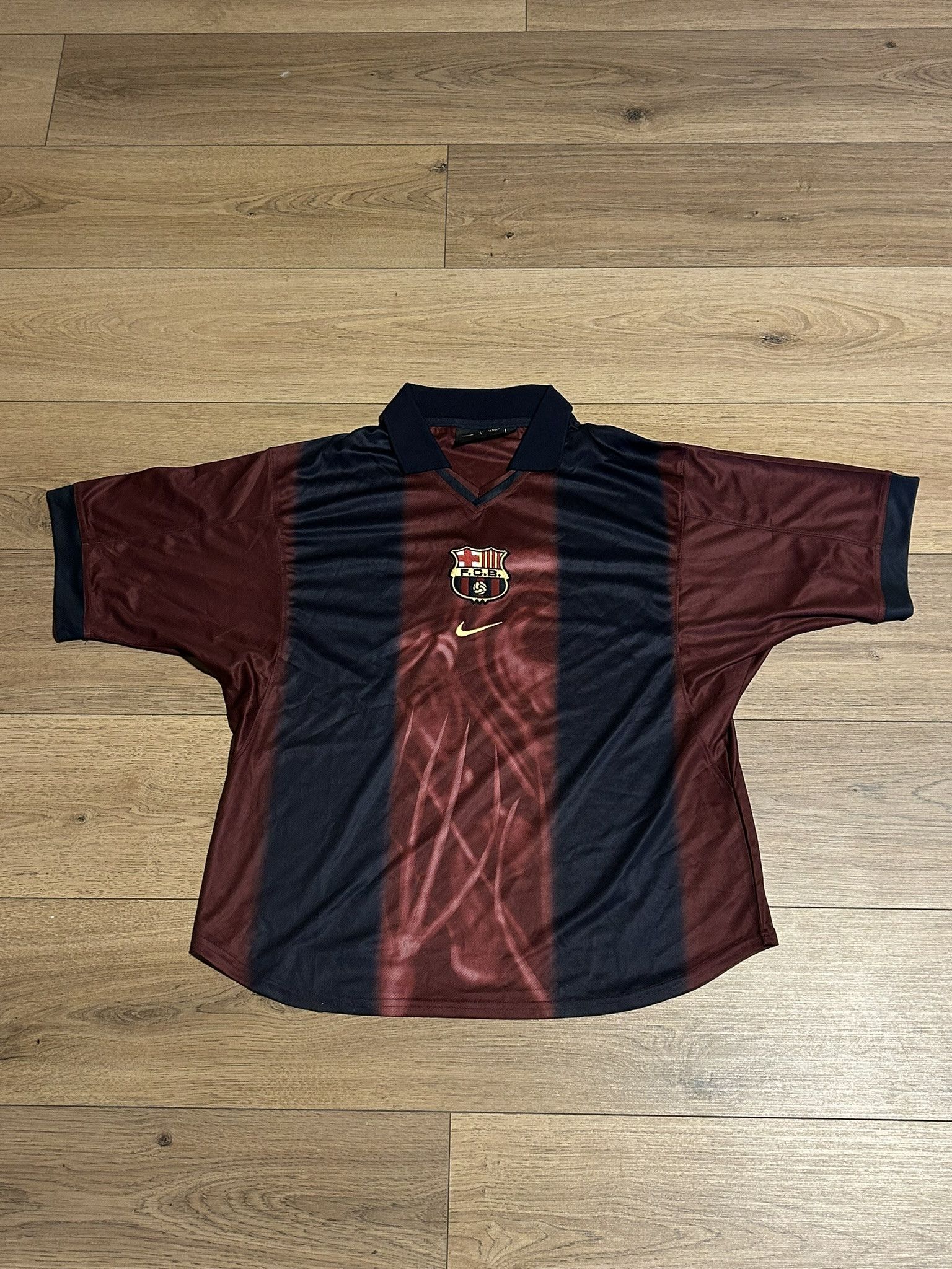 Nike × Travis Scott Nike Travis Scott C Barcelona T-shirt football Size US S / EU 44-46 / 1 - 1 Thumbnail