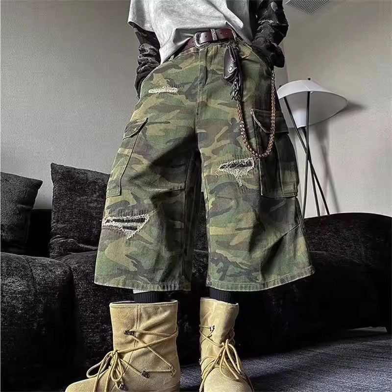 Jean Distressed Calf-length Camouflage Jeans Size US 28 / EU 44 - 1 Thumbnail