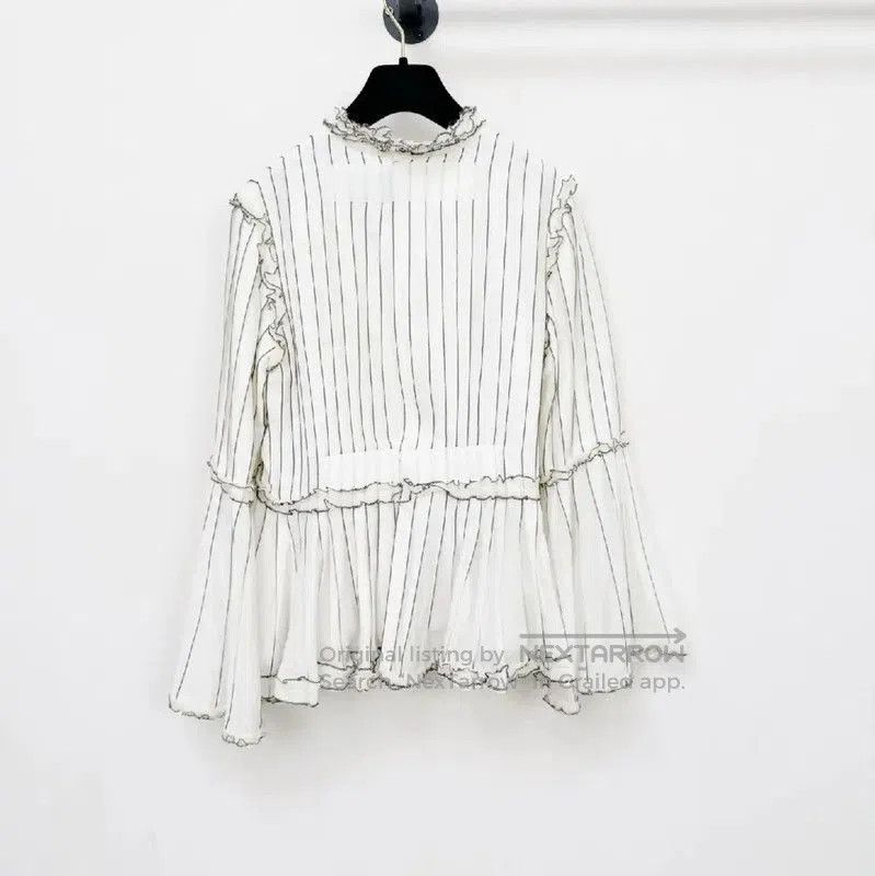 Chanel Chanel White Long Sleeve Top with Stripes . Size S / US 4 / IT 40 - 2 Thumbnail