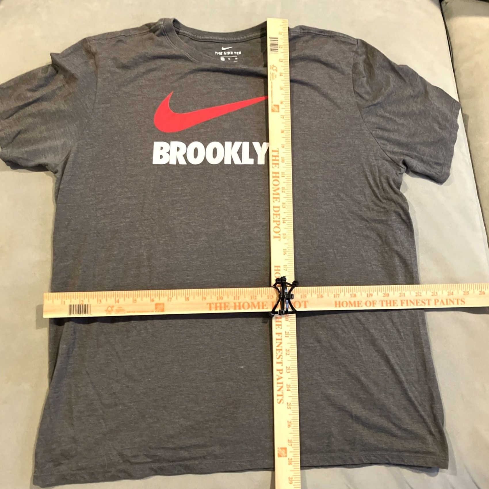 Nike NIKE Gray T Shirt Men's XL BROOKLYN Center Swoosh Big Logo Awesome Size US XL / EU 56 / 4 - 4 Thumbnail