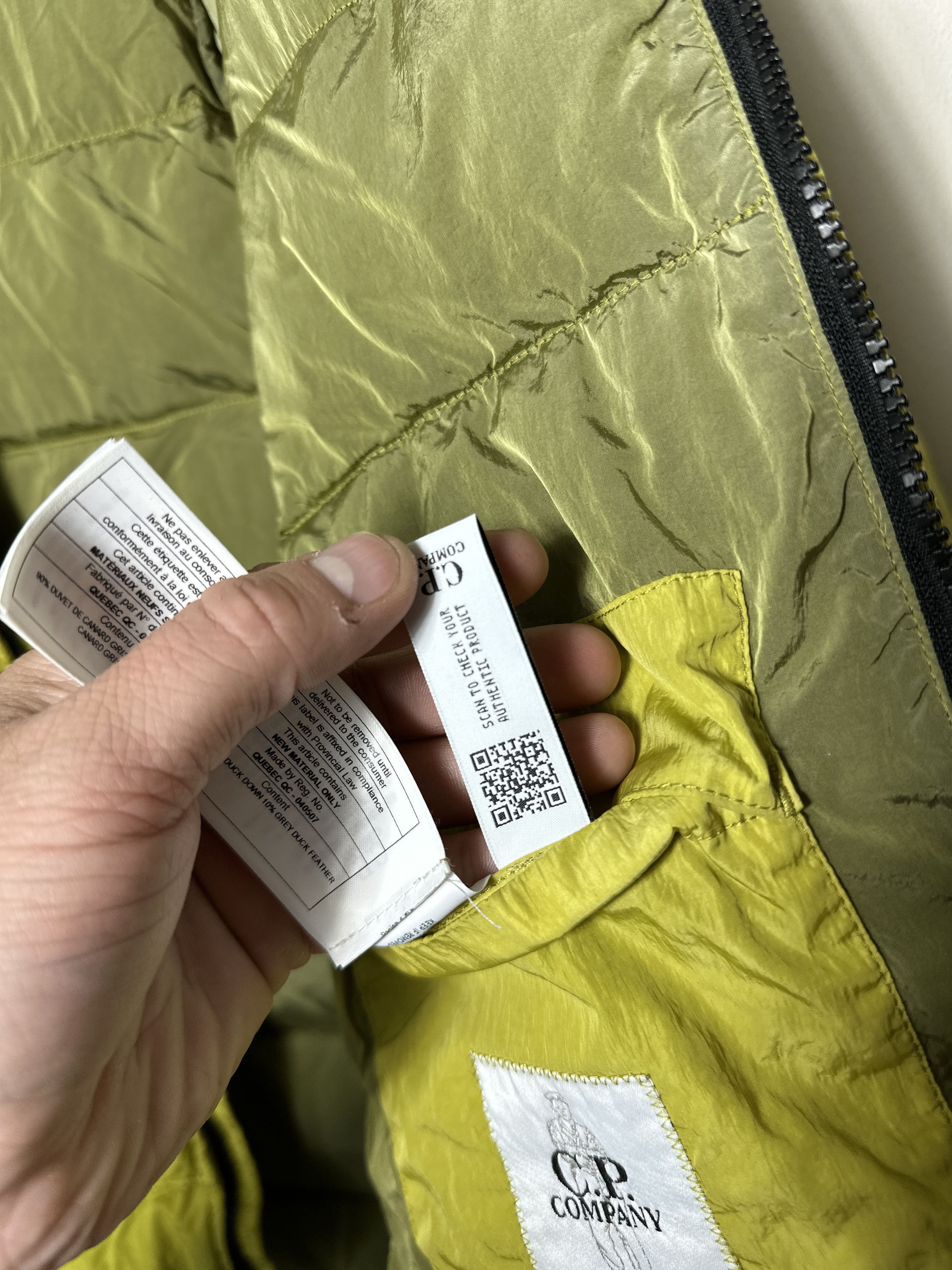 C.P. Company C p company eco chrome r puffer jacket size m Size US M / EU 48-50 / 2 - 16 Thumbnail
