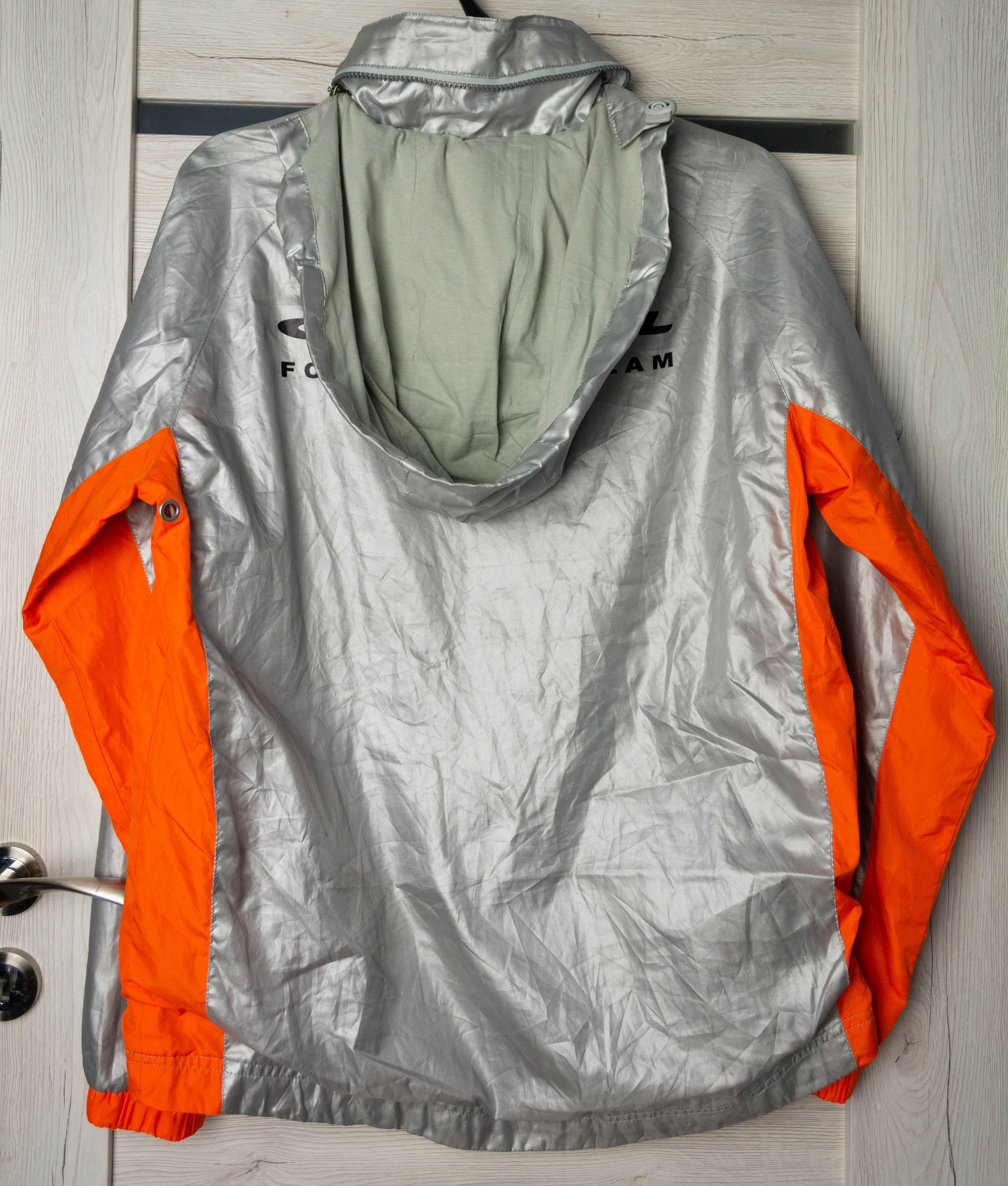 Formula 1 SPYKER FORMULA ONE TEAM SILVER JACKET Size US L / EU 52-54 / 3 - 2 Thumbnail